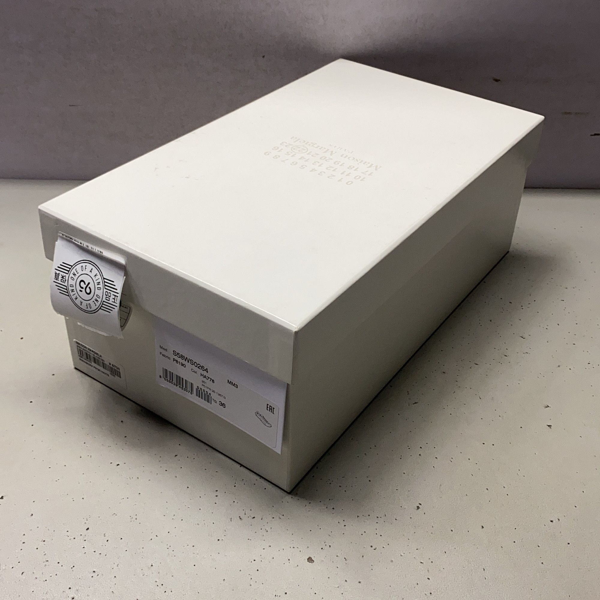 Maison Margiela Maison Margiela Replica Low Top Sneakers Size 36 Size US 6 / IT 36 - 10 Thumbnail