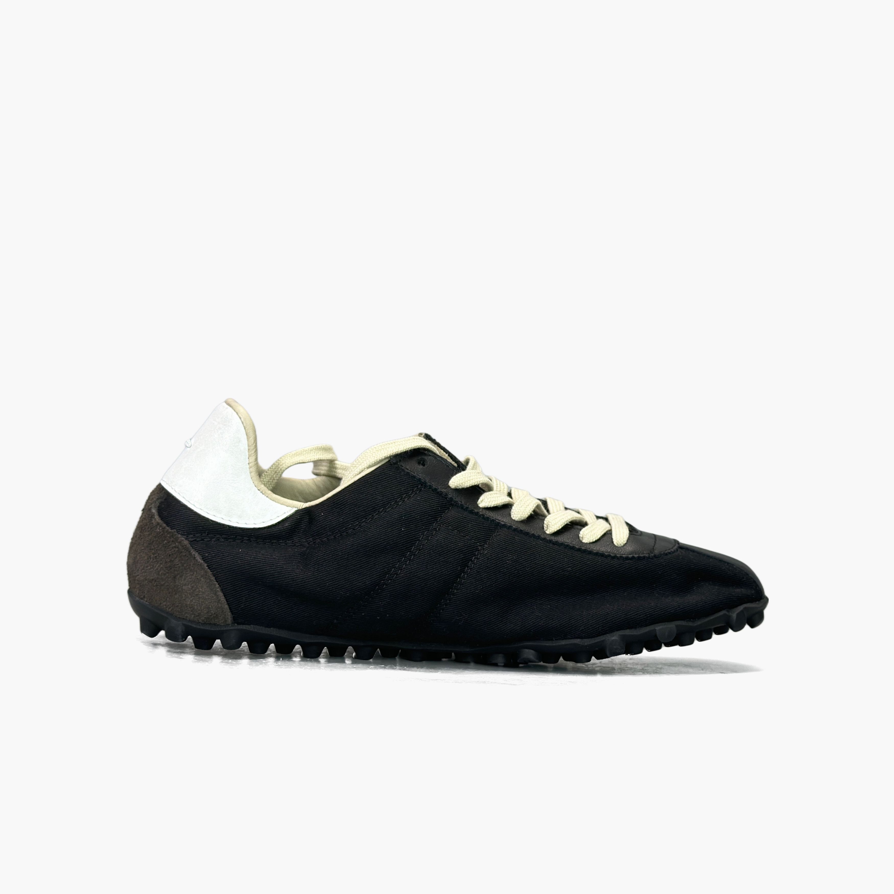 Maison Margiela Maison Margiela Replica Low Top Sneakers Size 36 Size US 6 / IT 36 - 2 Thumbnail