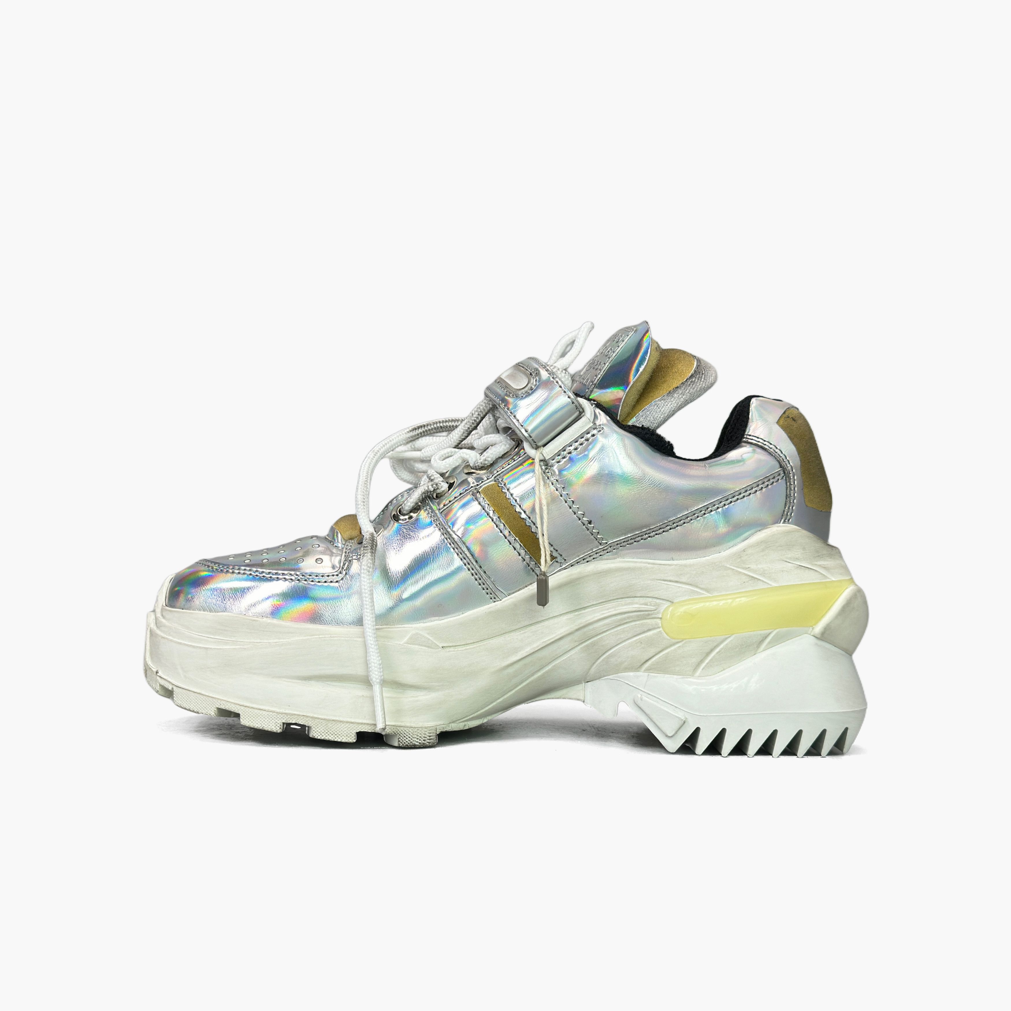 Maison Margiela Maison Margiela Metallic Low-Top Sneakers Size 38 Size US 8 / IT 38 - 3 Thumbnail