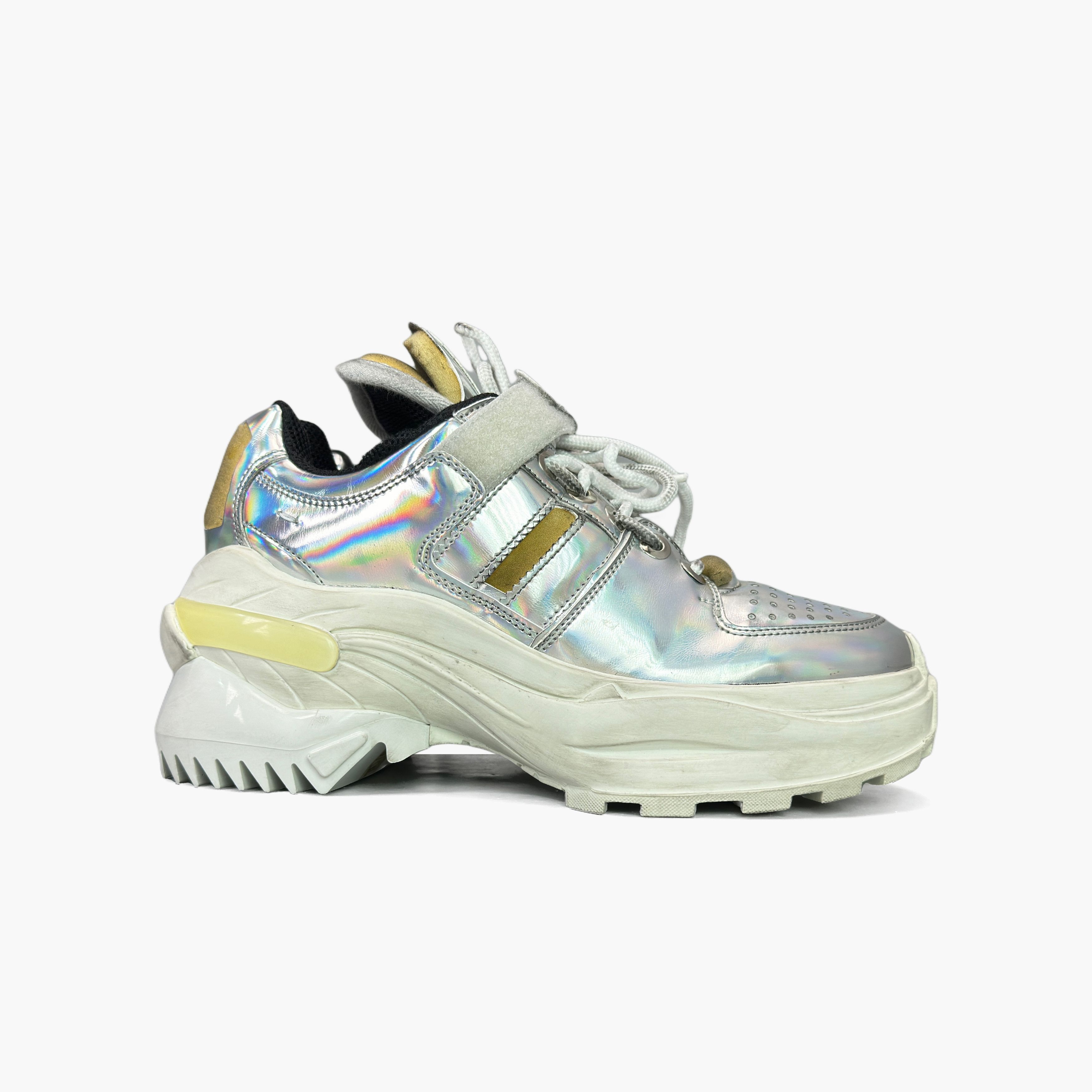 Maison Margiela Maison Margiela Metallic Low-Top Sneakers Size 38 Size US 8 / IT 38 - 4 Thumbnail