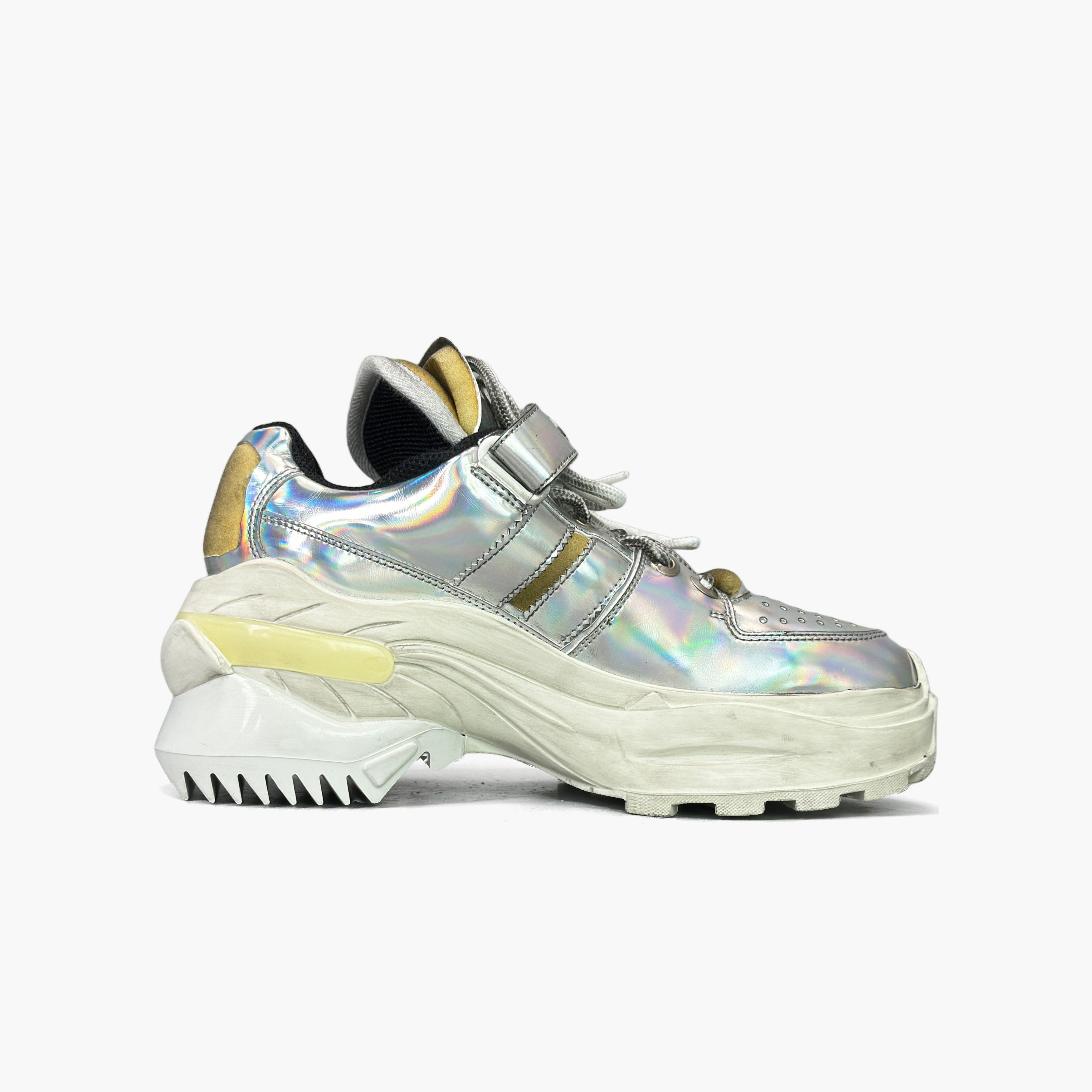 Maison Margiela Maison Margiela Metallic Low-Top Sneakers Size 38 Size US 8 / IT 38 - 2 Thumbnail