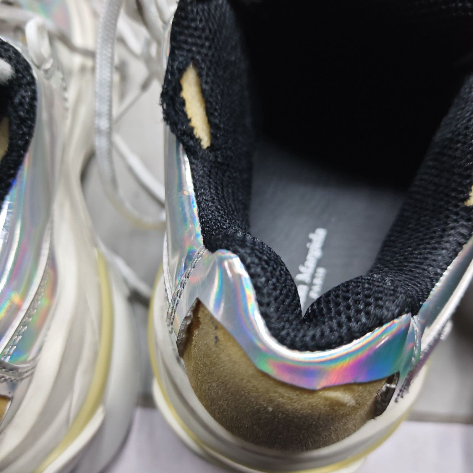 Maison Margiela Maison Margiela Metallic Low-Top Sneakers Size 38 Size US 8 / IT 38 - 10 Thumbnail