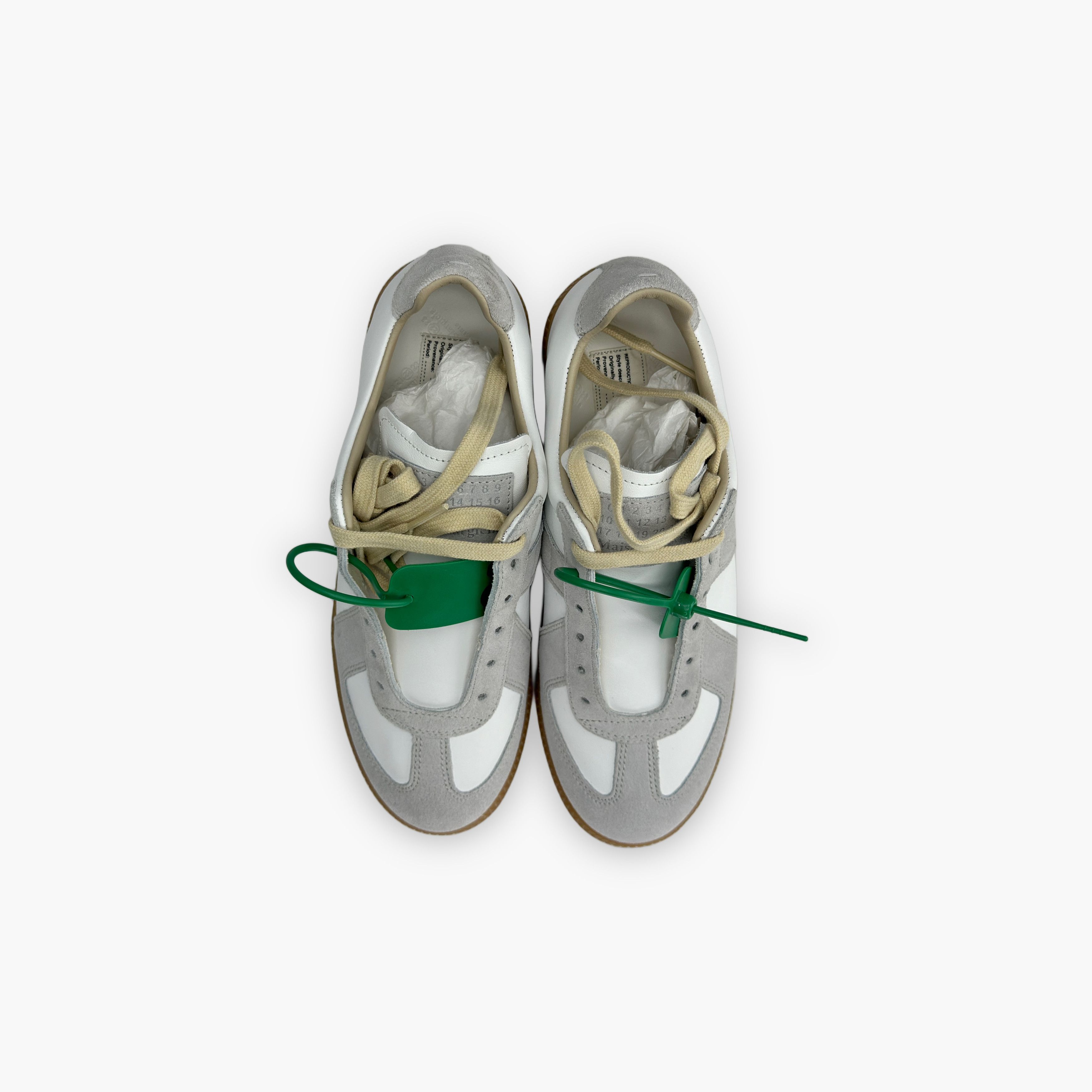 Maison Margiela Maison Margiela Replica Low-Top Sneakers Size 37.5 Size US 7.5 / IT 37.5 - 9 Thumbnail
