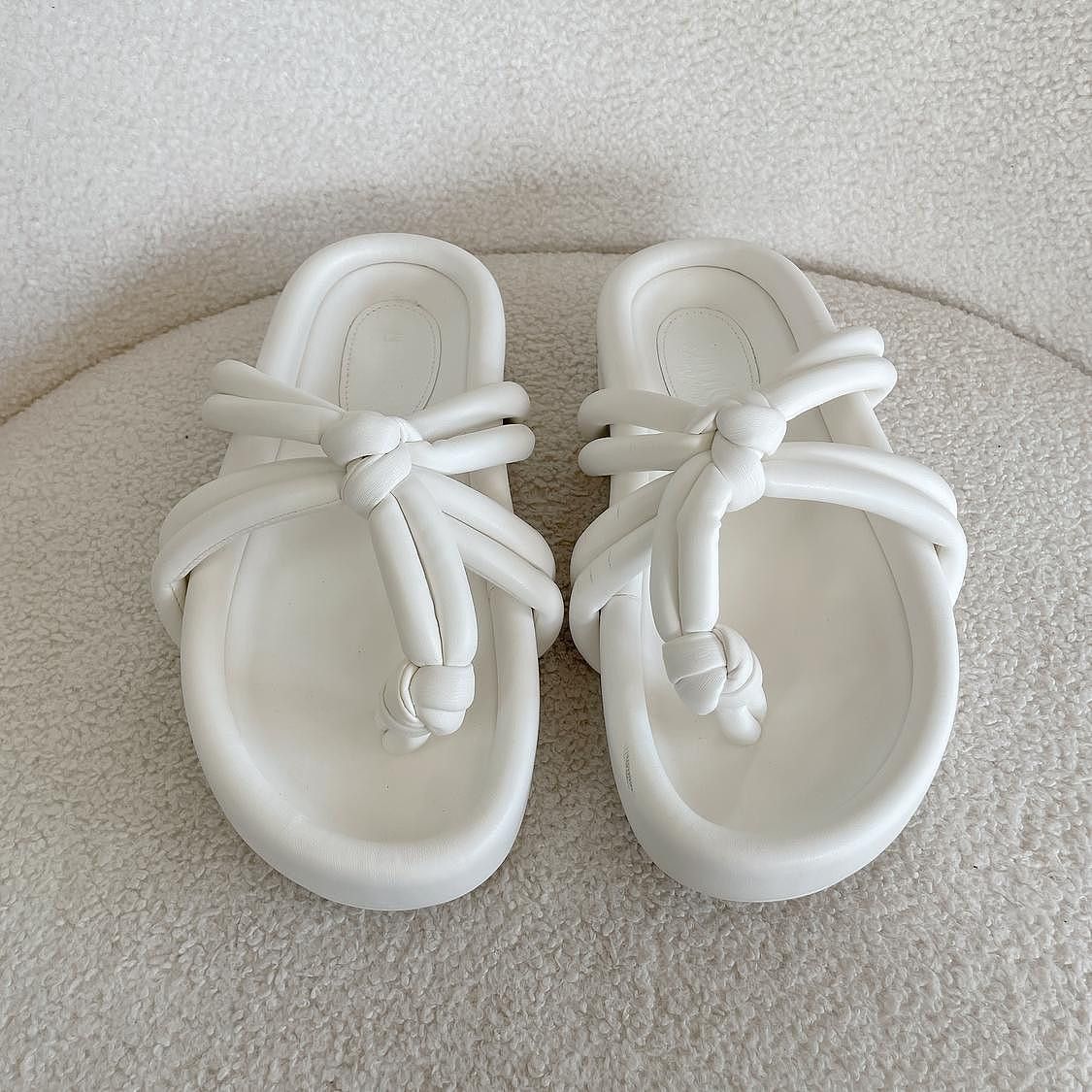 MM6 MM6 Maison Margiela White Thong Sandals Size 39 Size US 9 / IT 39 - 5 Thumbnail