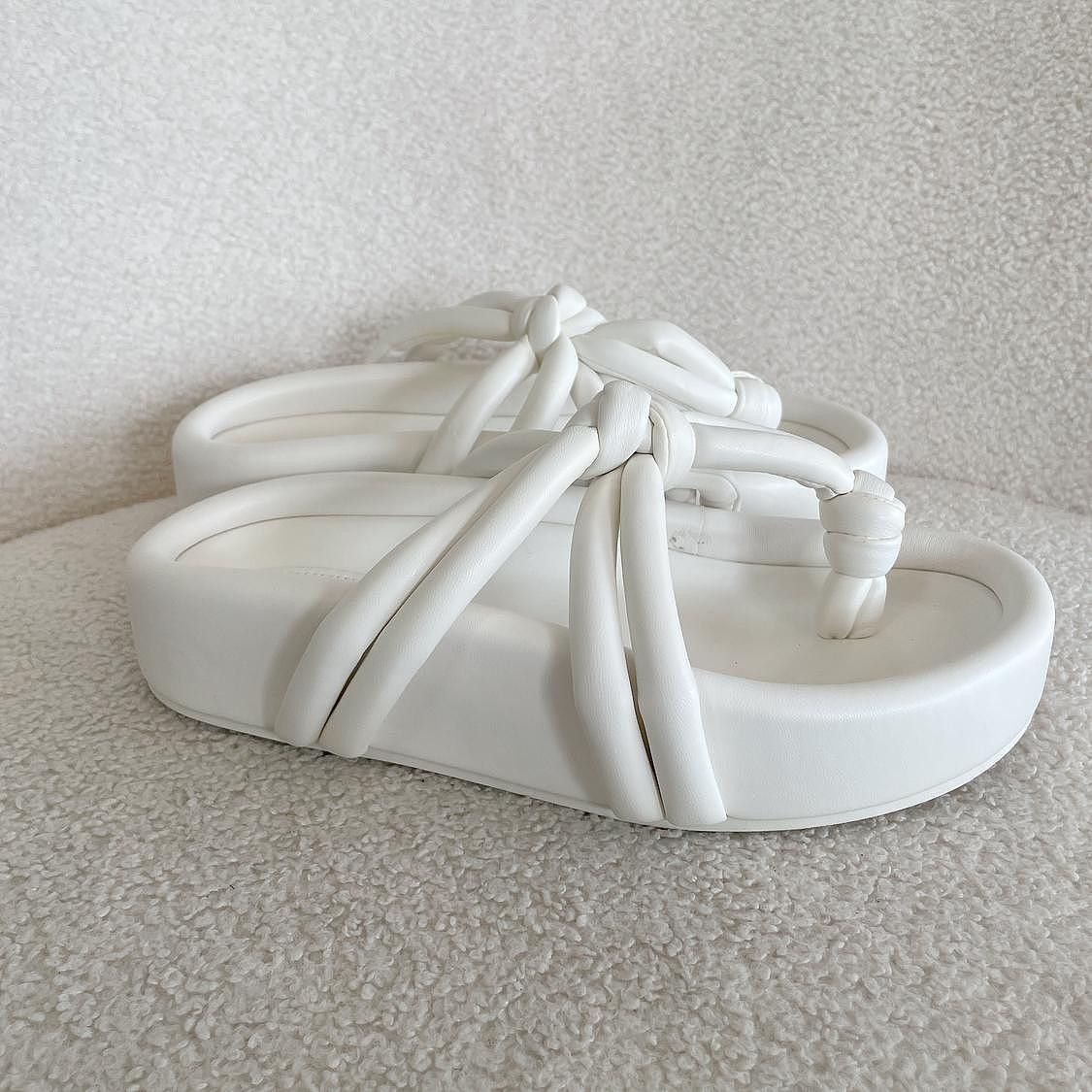 MM6 MM6 Maison Margiela White Thong Sandals Size 39 Size US 9 / IT 39 - 6 Thumbnail