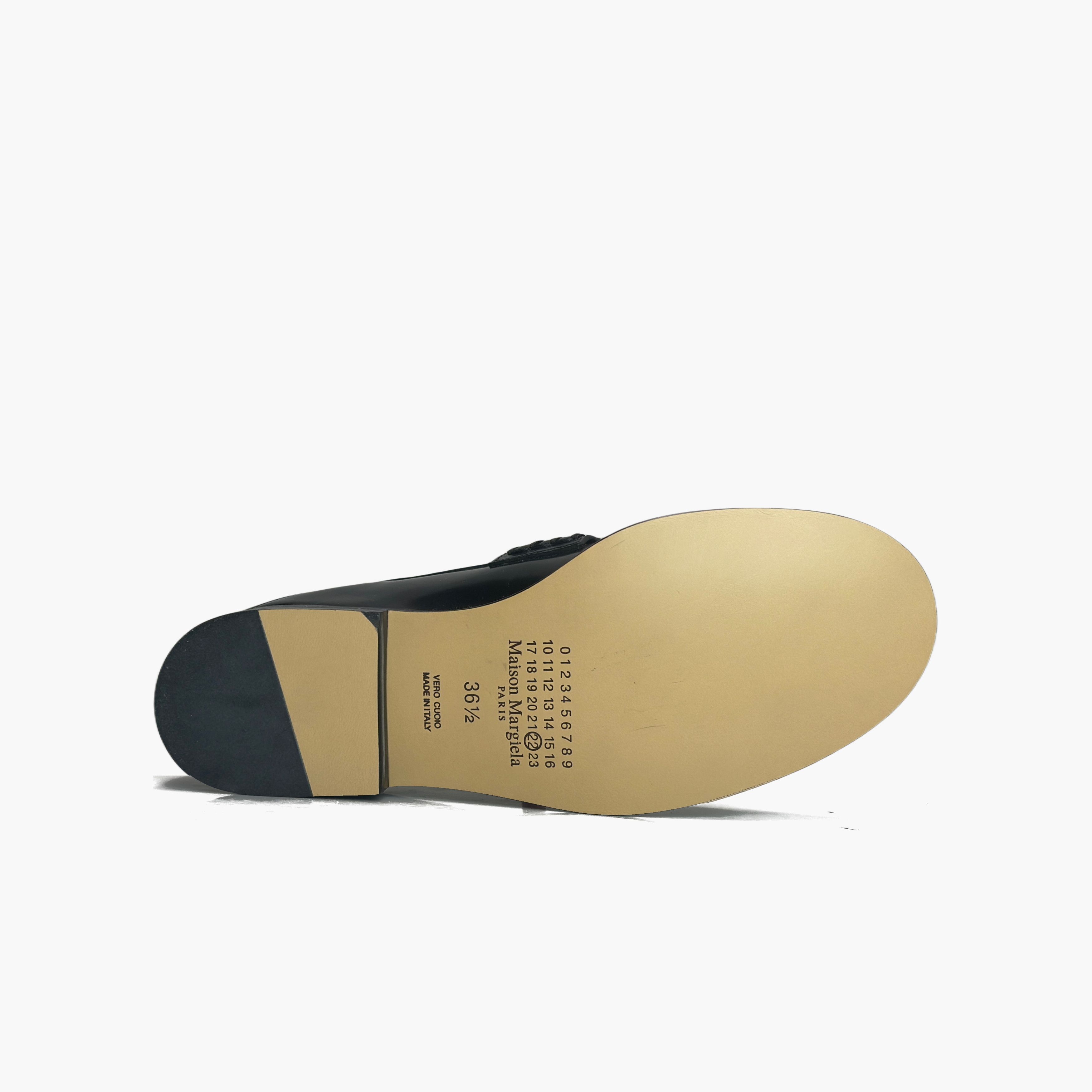 Maison Margiela Maison Margiela Black Leather Loafers Size 36.5 Size US 6.5 / IT 36.5 - 7 Thumbnail