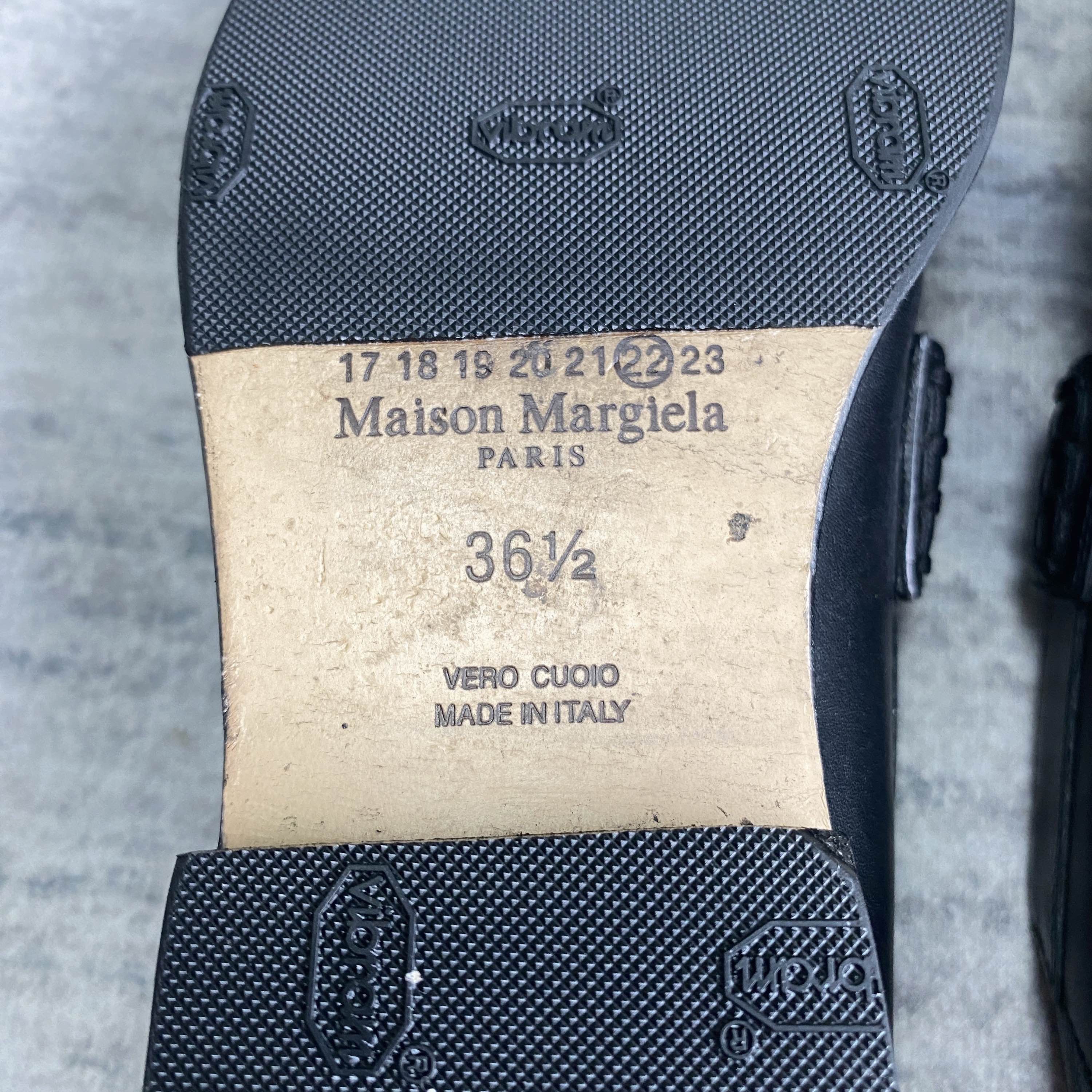 Maison Margiela Maison Margiela Black Leather Loafers Size 36.5 Size US 6.5 / IT 36.5 - 8 Thumbnail