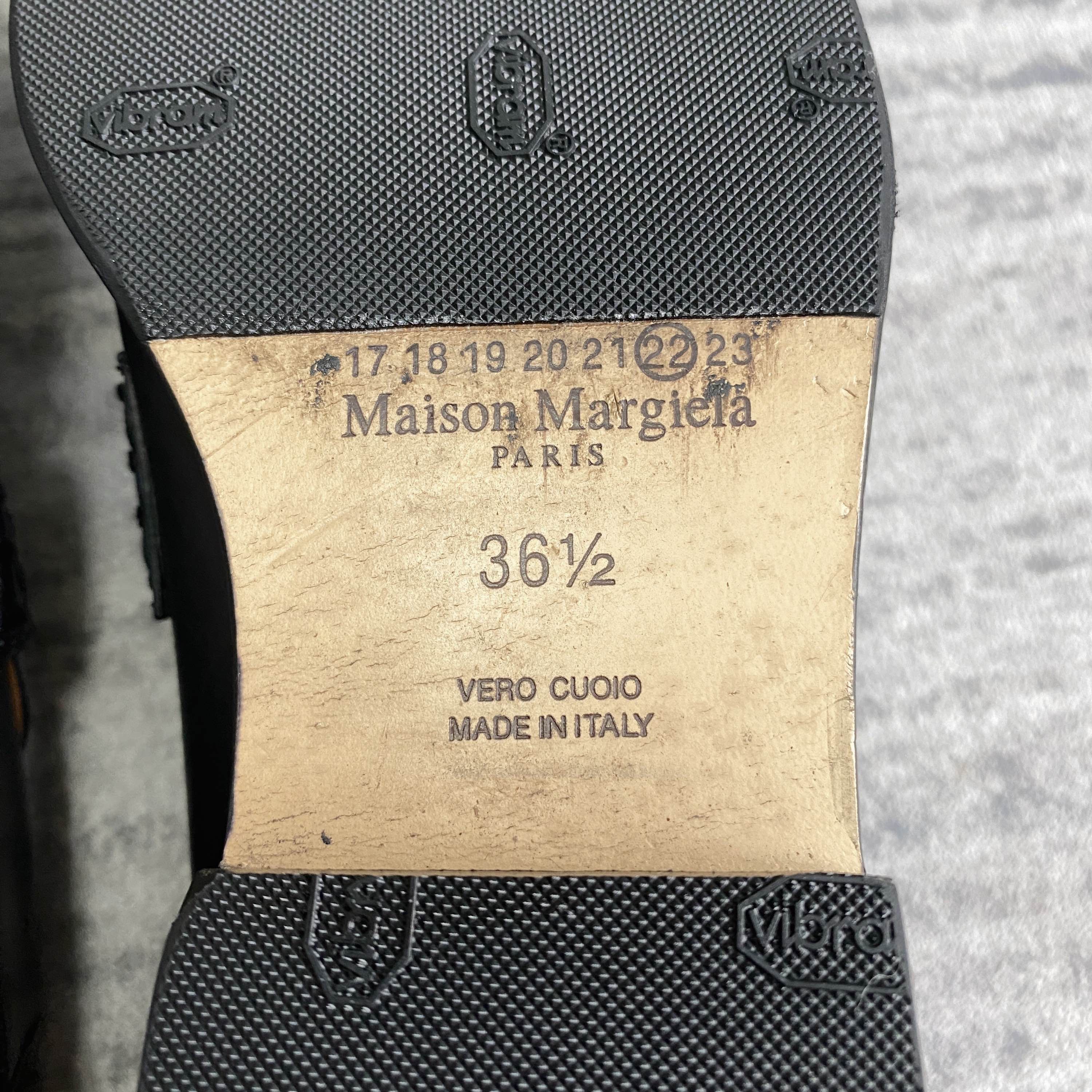 Maison Margiela Maison Margiela Black Leather Loafers Size 36.5 Size US 6.5 / IT 36.5 - 9 Thumbnail