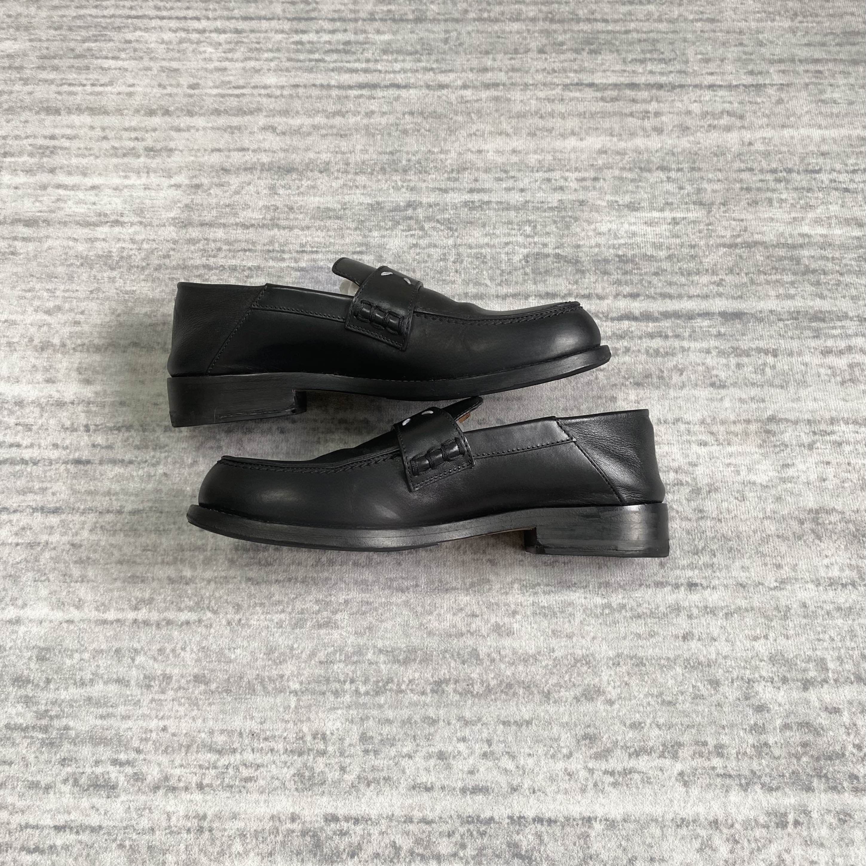 Maison Margiela Maison Margiela Black Leather Loafers Size 36.5 Size US 6.5 / IT 36.5 - 7 Thumbnail