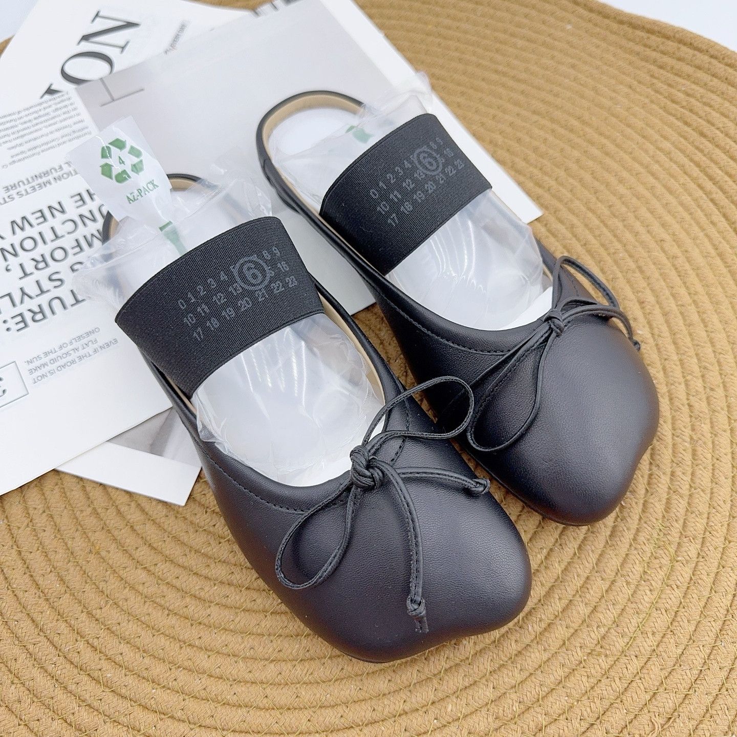 MM6 MM6 Maison Margiela Black Logo Elastic Ballet Flats 36 Size US 6 / IT 36 - 6 Thumbnail
