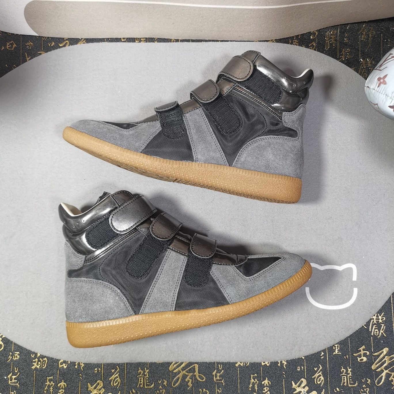 Maison Margiela Maison Margiela Velcro High-Top Sneakers Size 40 Size US 7 / EU 40 - 6 Thumbnail