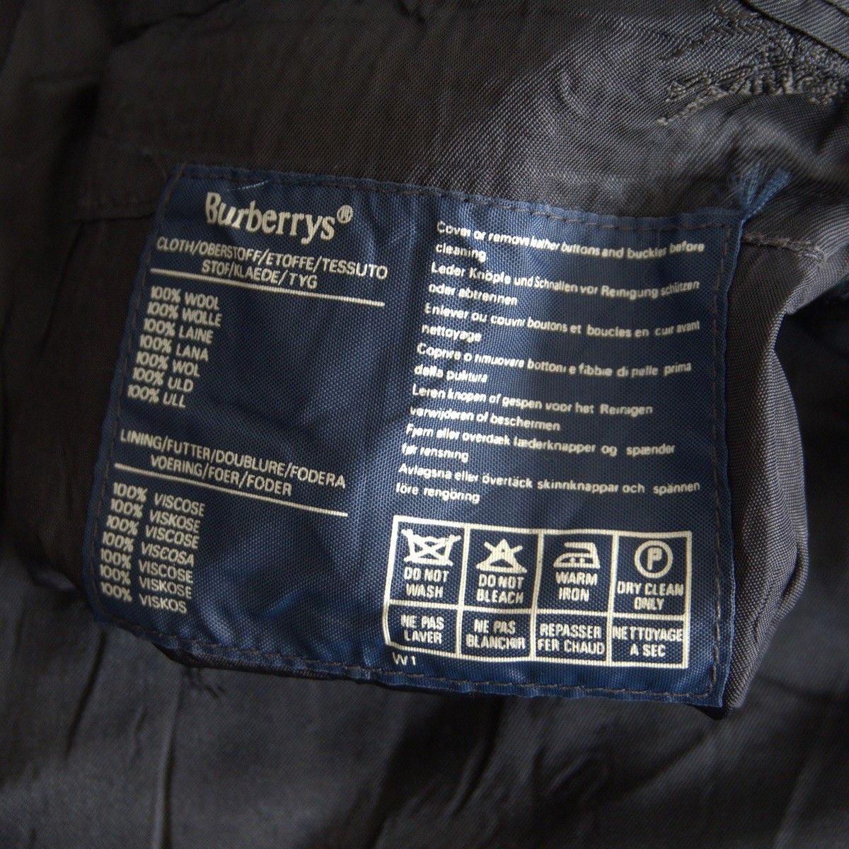 Vintage BURBERRYS Double Breasted Navy Blazer Silver Buttons Size XL Size US XL / EU 56 / 4 - 6 Thumbnail