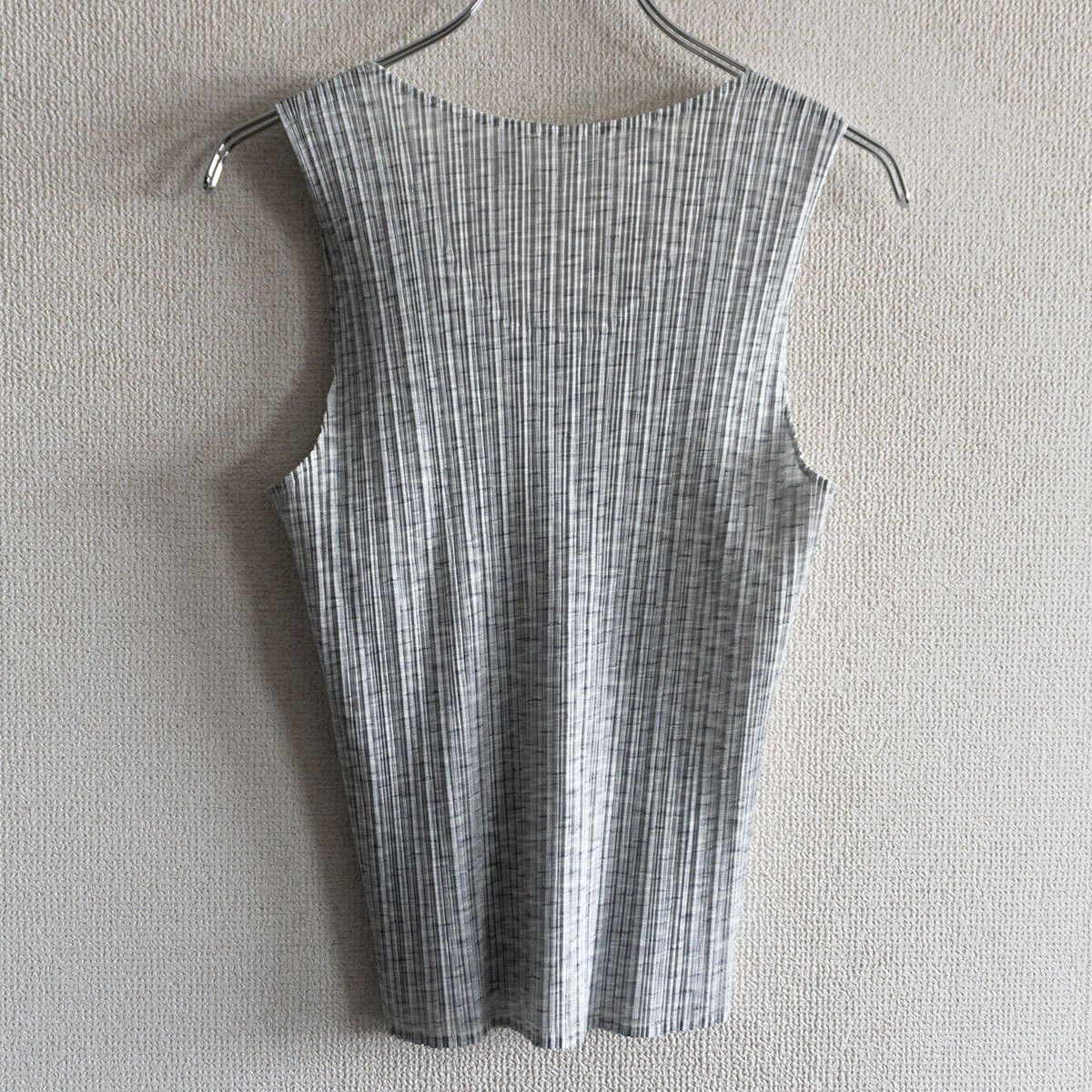 Vintage PLEATS PLEASE Patterned Sleeveless Pleated Top Size L Size US L / EU 52-54 / 3 - 2 Thumbnail