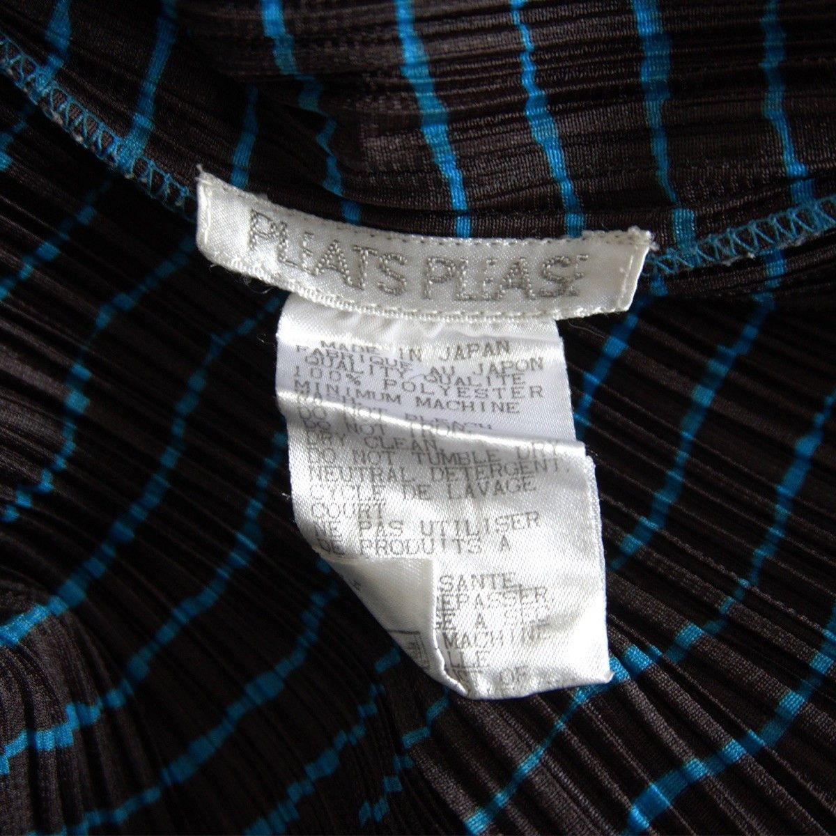 Vintage PLEATS PLEASE Pleated Border Pattern Cut & Sew Top Size XL Size US XL / EU 56 / 4 - 3 Thumbnail