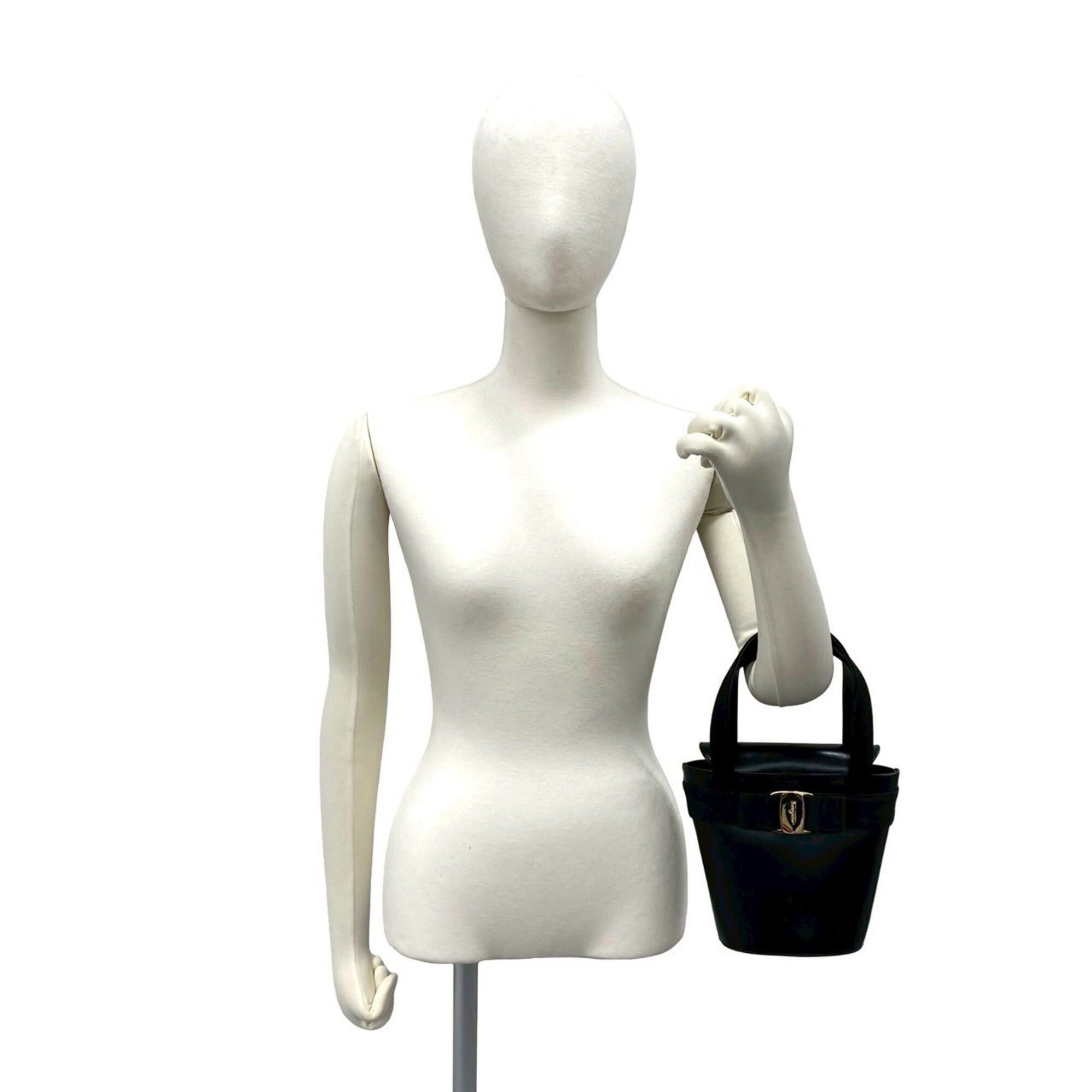 Salvatore Ferragamo Salvatore Ferragamo Vintage Vara Ribbon Leather Handbag, Black, 47876 Size ONE SIZE - 2 Thumbnail