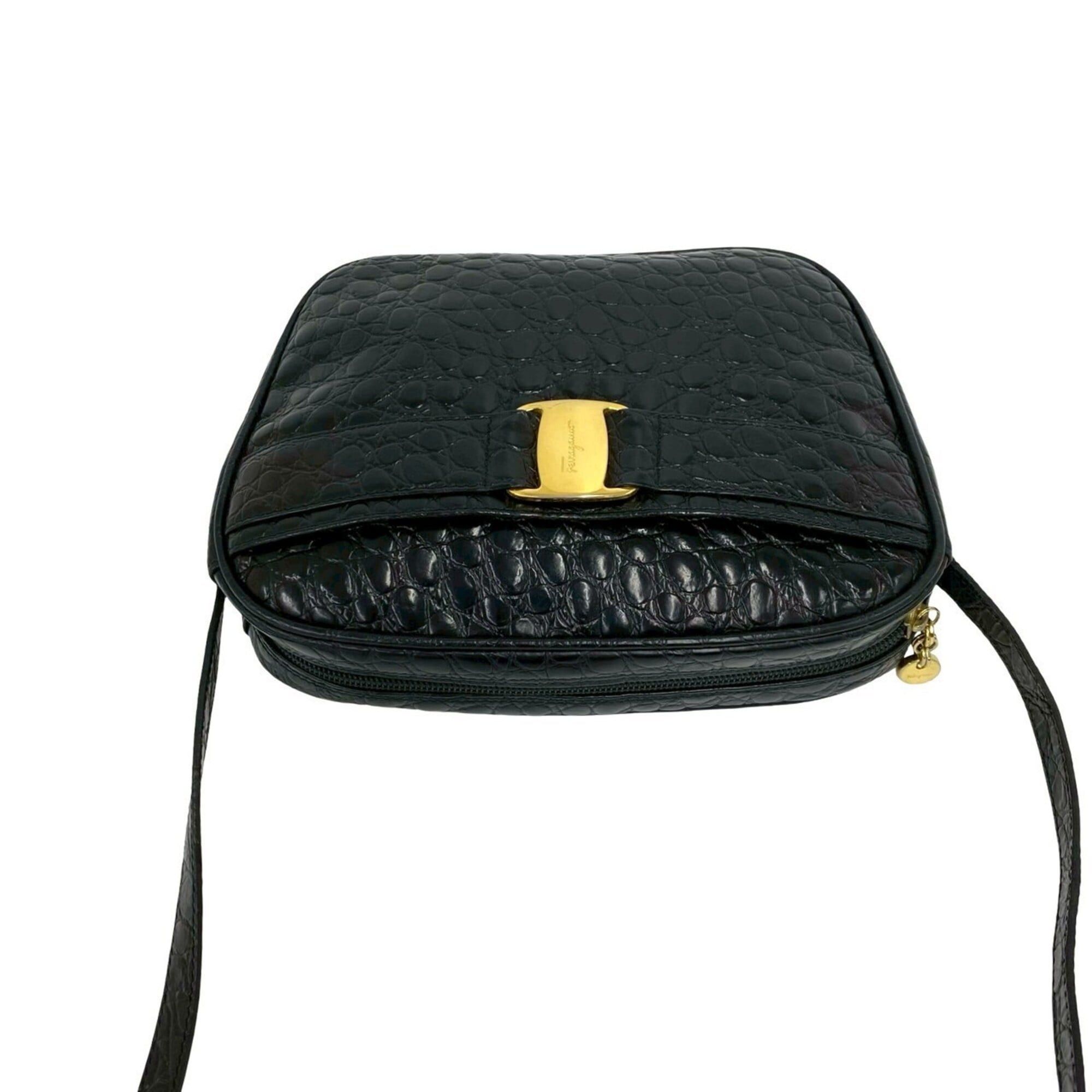 Salvatore Ferragamo Salvatore Ferragamo Vintage Vara Leather Semi-Shoulder Bag with Hardware, Black, 73909 Size ONE SIZE - 4 Thumbnail