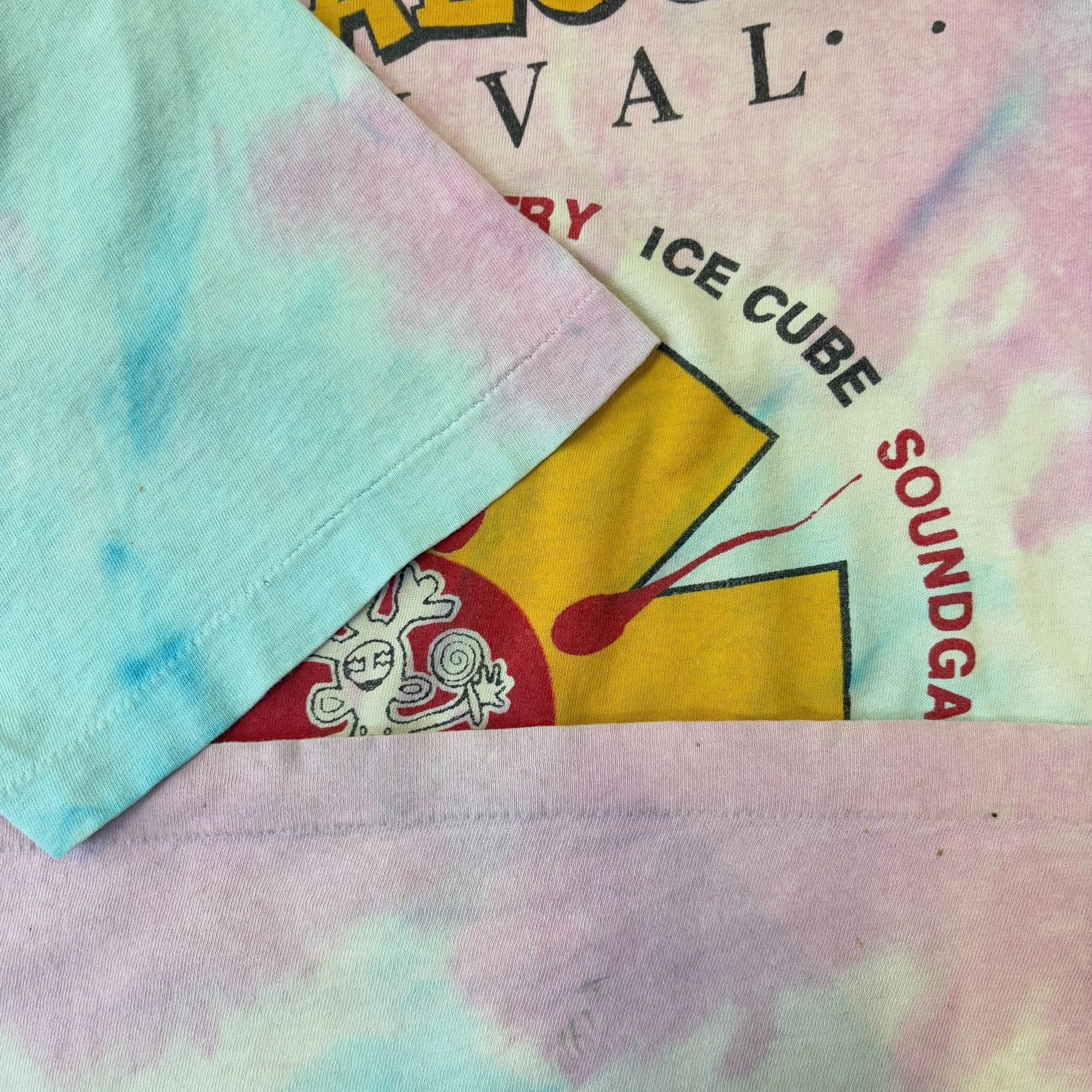 Vintage LOLLAPALOOZA Shirt Size L Size US L / EU 52-54 / 3 - 4 Thumbnail
