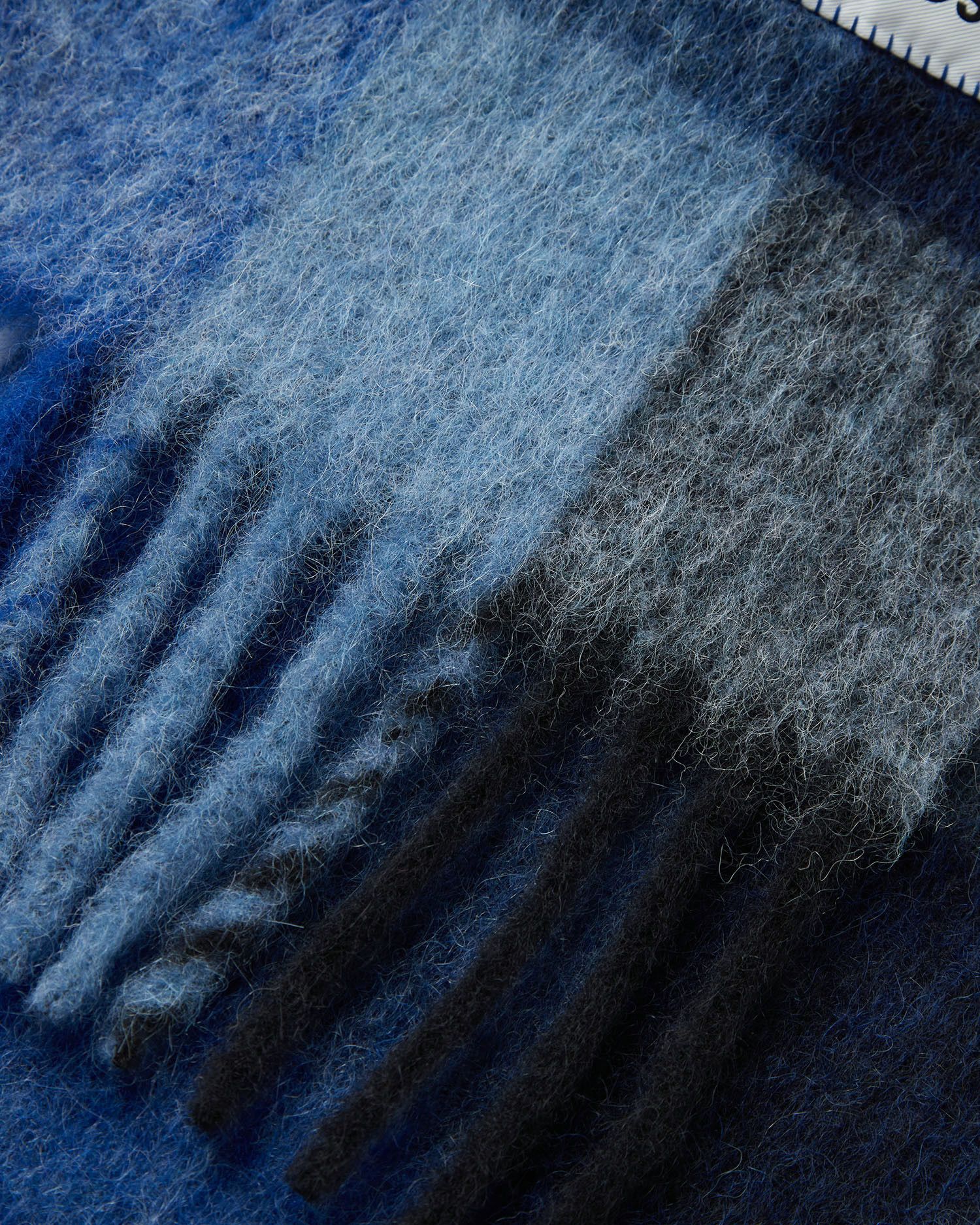 Acne Studios Acne Studios Plaid Fringe Scarf Size ONE SIZE - 5 Thumbnail