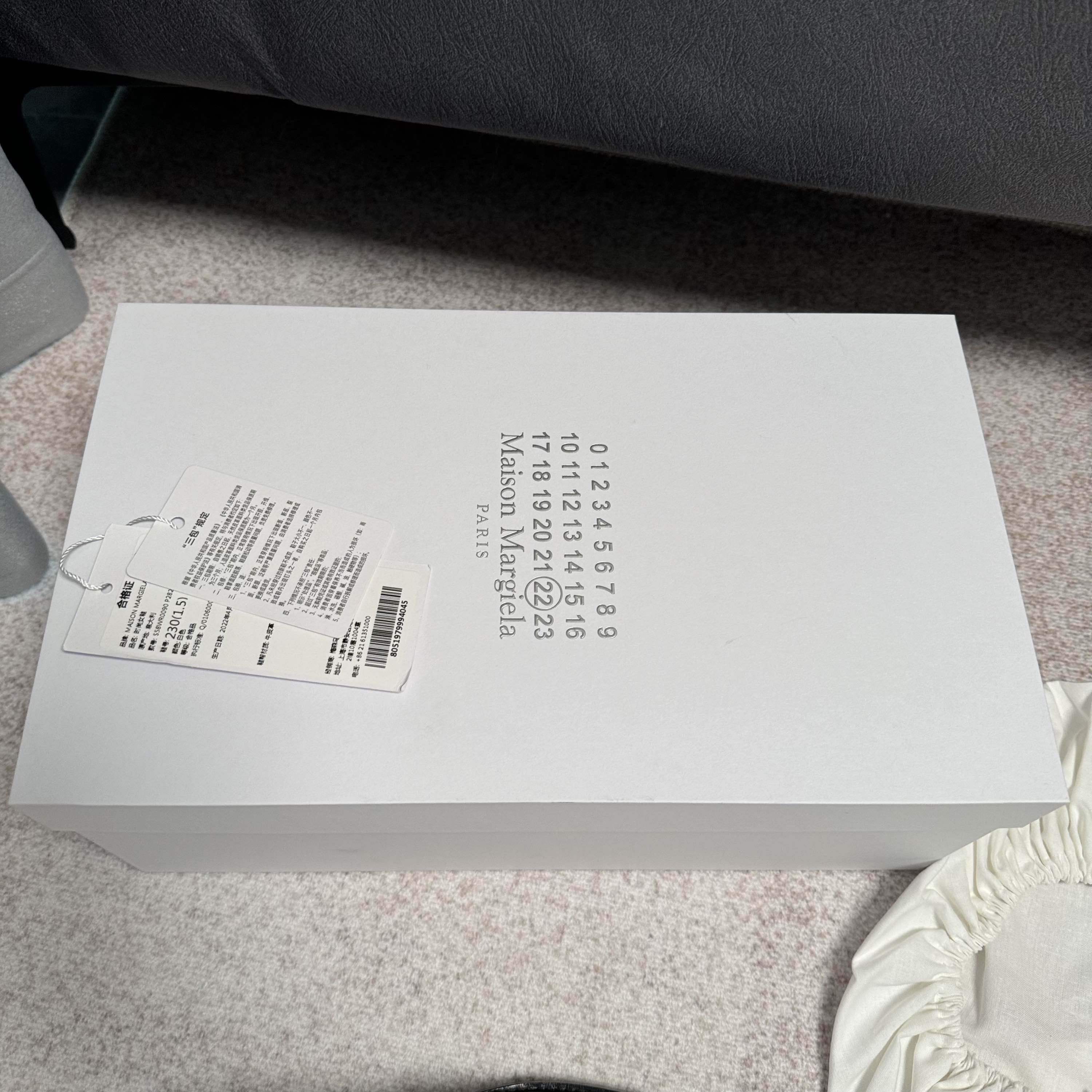 Maison Margiela Maison Margiela White Loafers Size 36.5 Size US 6.5 / IT 36.5 - 6 Thumbnail