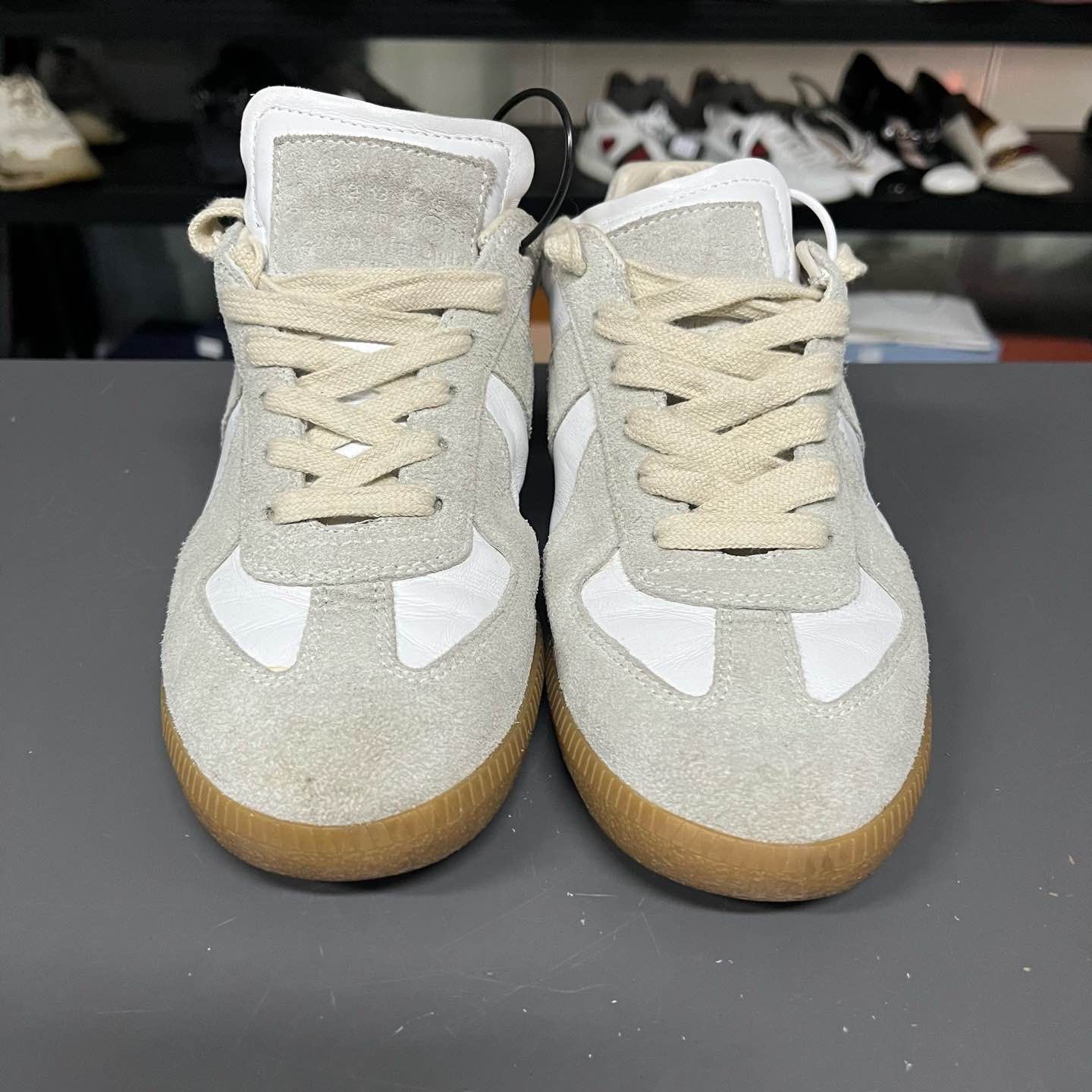 Maison Margiela Maison Margiela Replica Low-Top Sneakers Size 38 Size US 8 / IT 38 - 2 Thumbnail