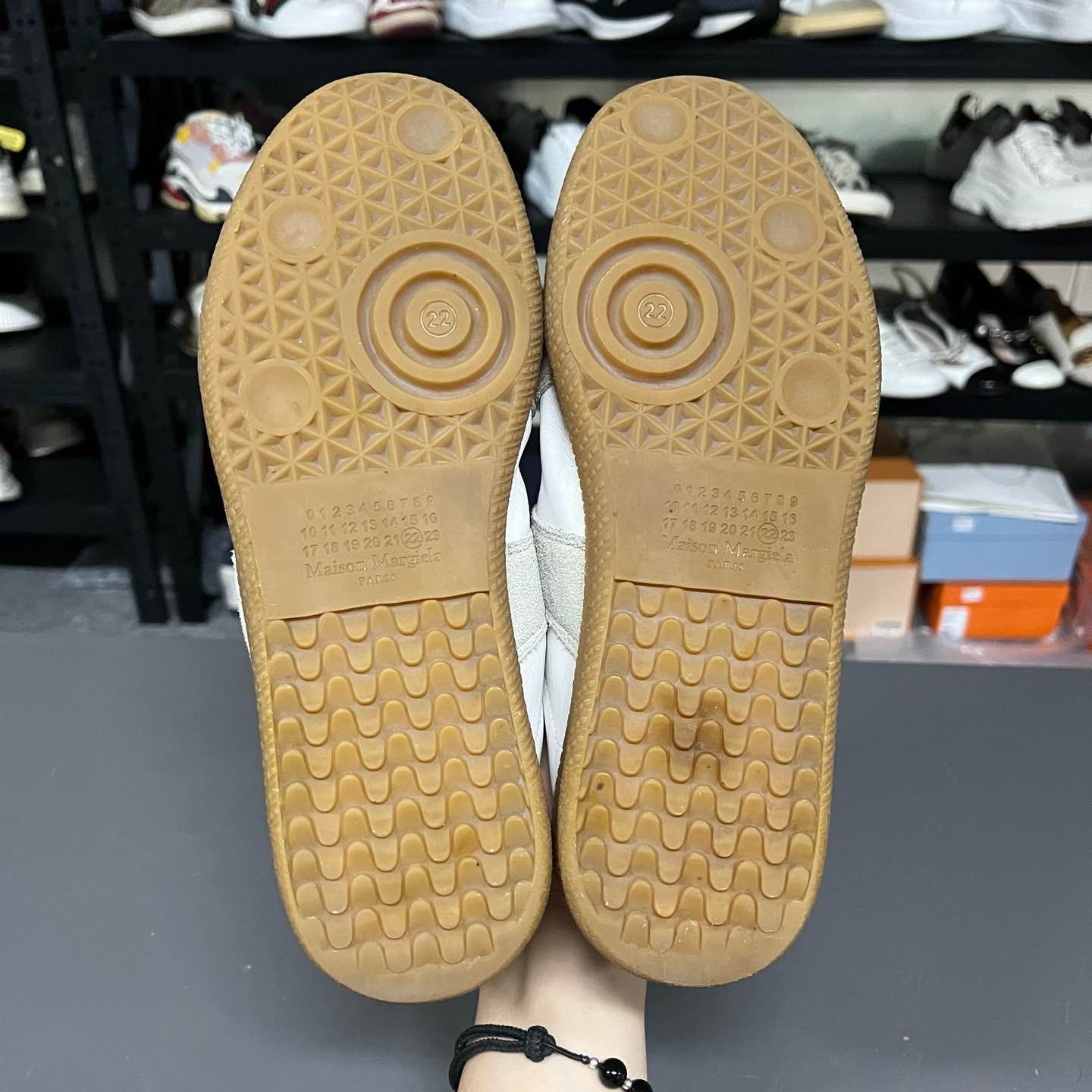 Maison Margiela Maison Margiela Replica Low-Top Sneakers Size 38 Size US 8 / IT 38 - 4 Thumbnail