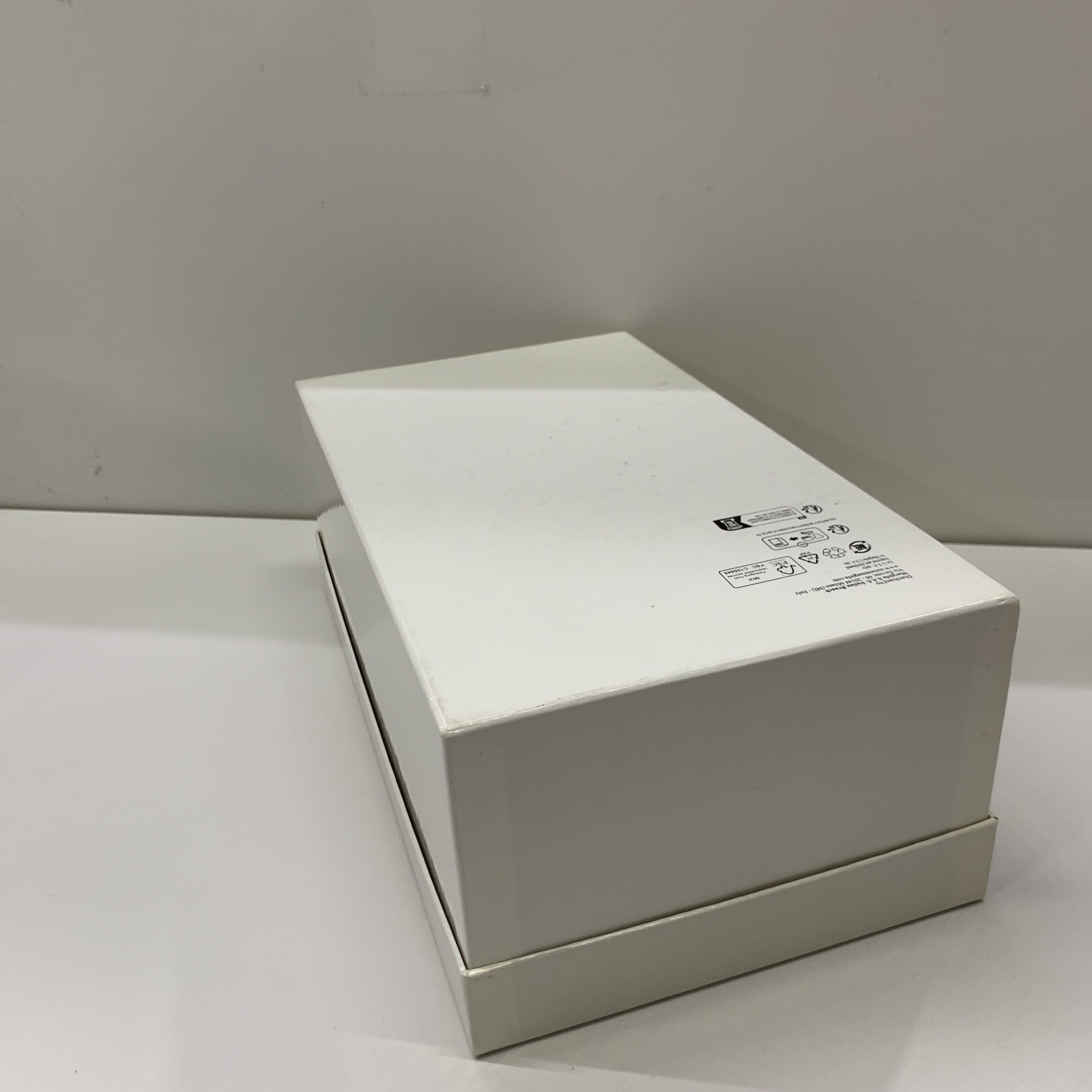 Maison Margiela Maison Margiela Replica Low-Top Sneakers Size 37 Size US 7 / IT 37 - 11 Thumbnail