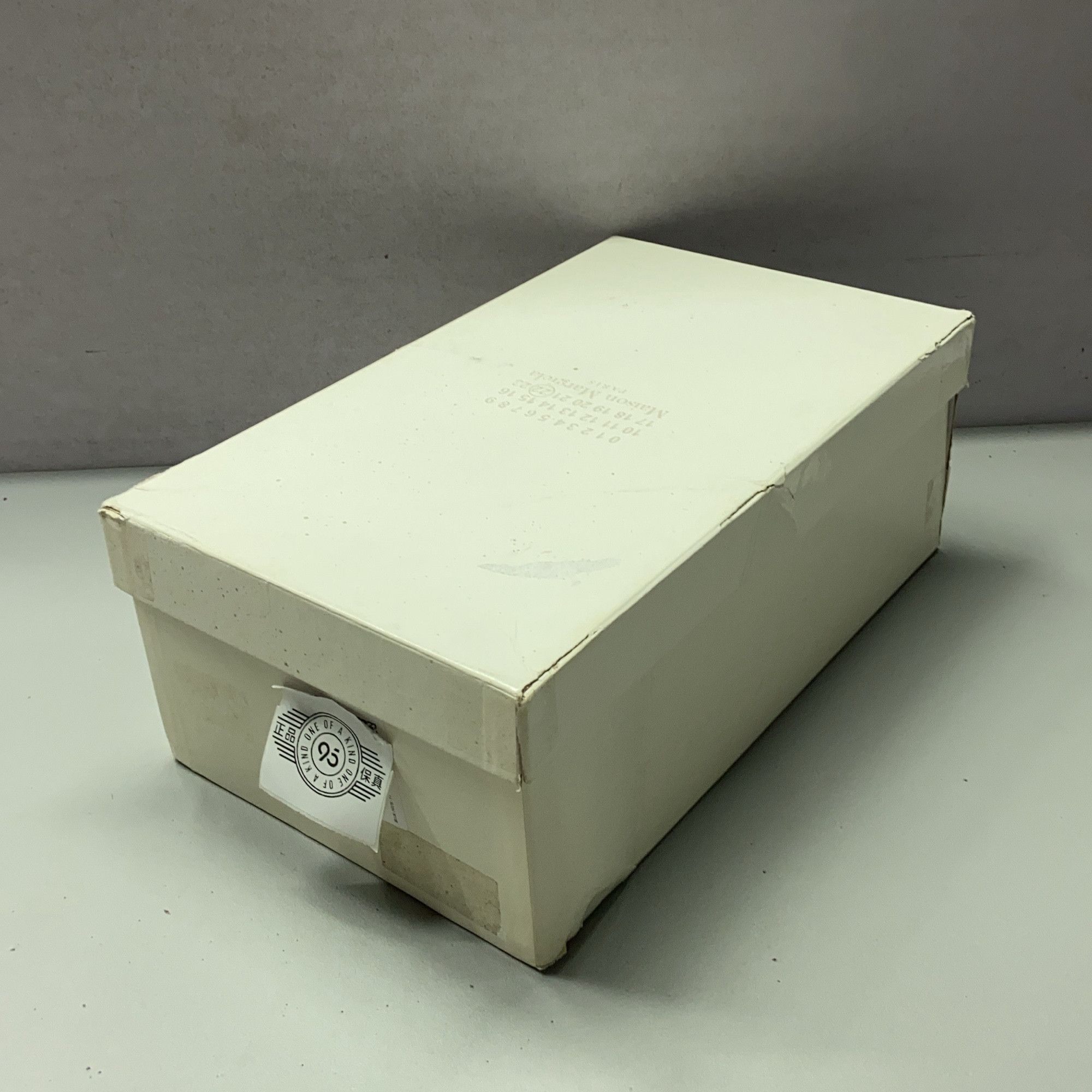 Maison Margiela Maison Margiela Replica Low Top Sneakers Size 37 Size US 7 / IT 37 - 13 Thumbnail
