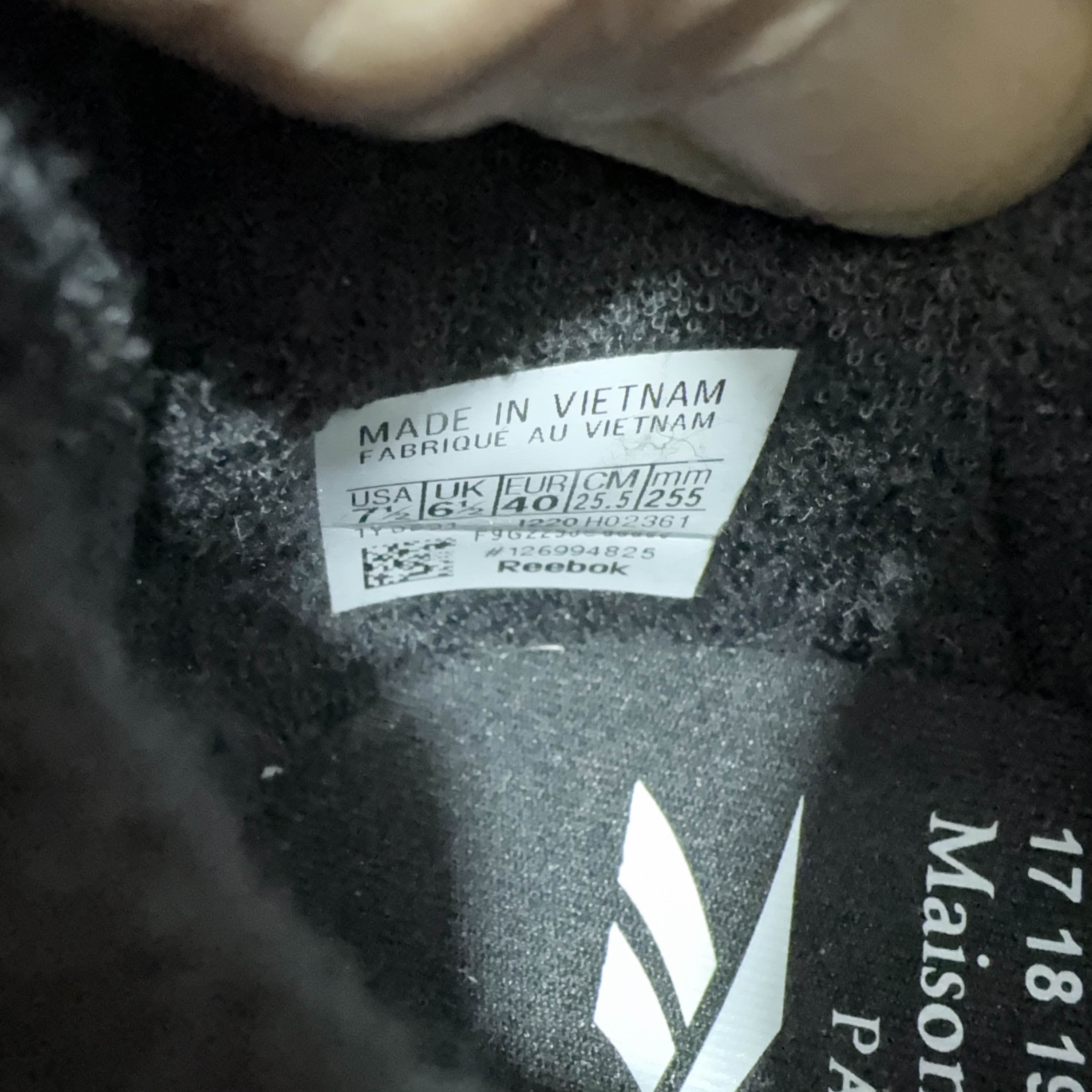 Maison Margiela × Reebok Maison Margiela x Reebok Club C Sneakers Size 7.5 Size US 7 / EU 40 - 5 Thumbnail