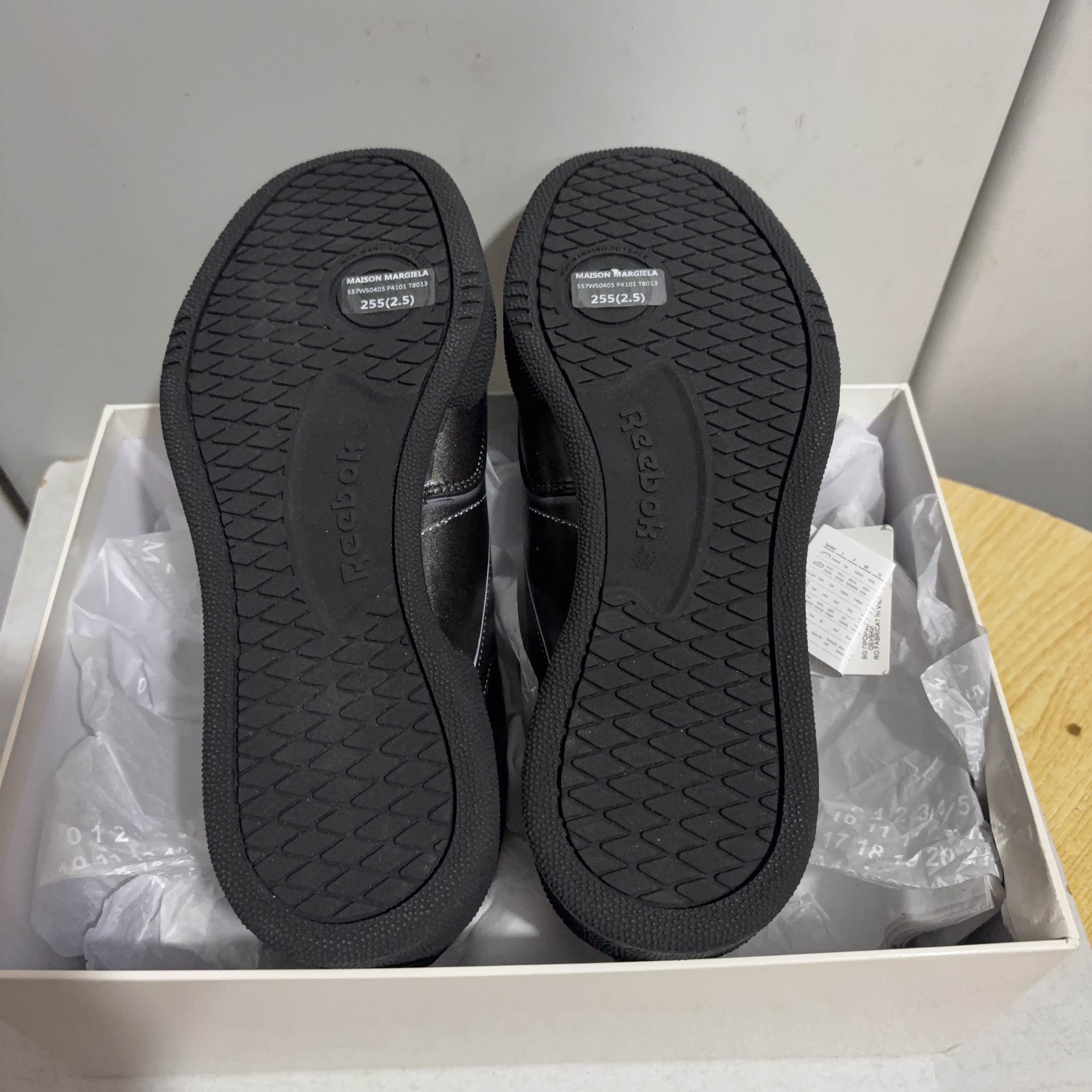 Maison Margiela × Reebok Maison Margiela x Reebok Club C Sneakers Size 7.5 Size US 7 / EU 40 - 4 Thumbnail