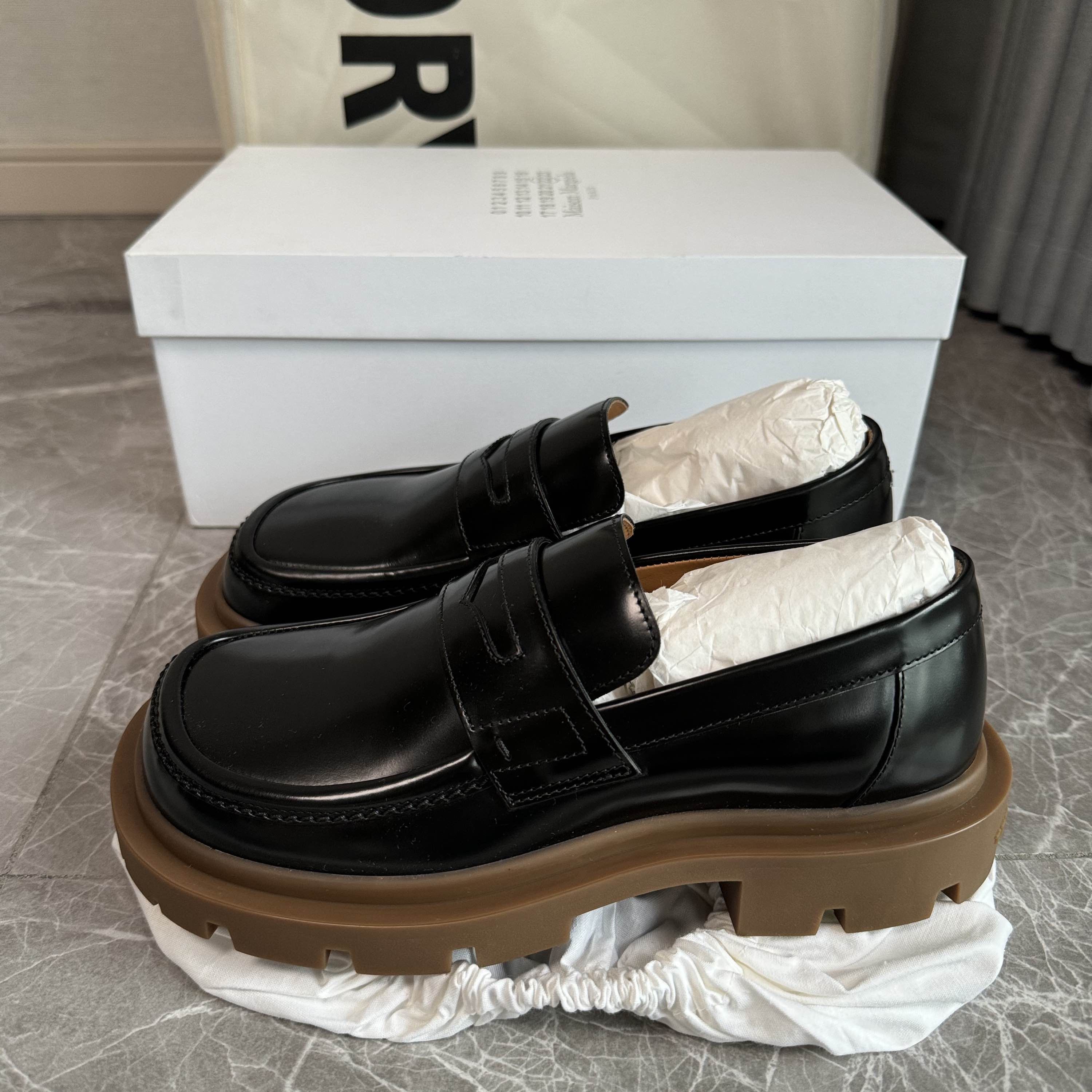 Maison Margiela Maison Margiela Lug Sole Loafers Size 37 Size US 7 / IT 37 - 7 Thumbnail