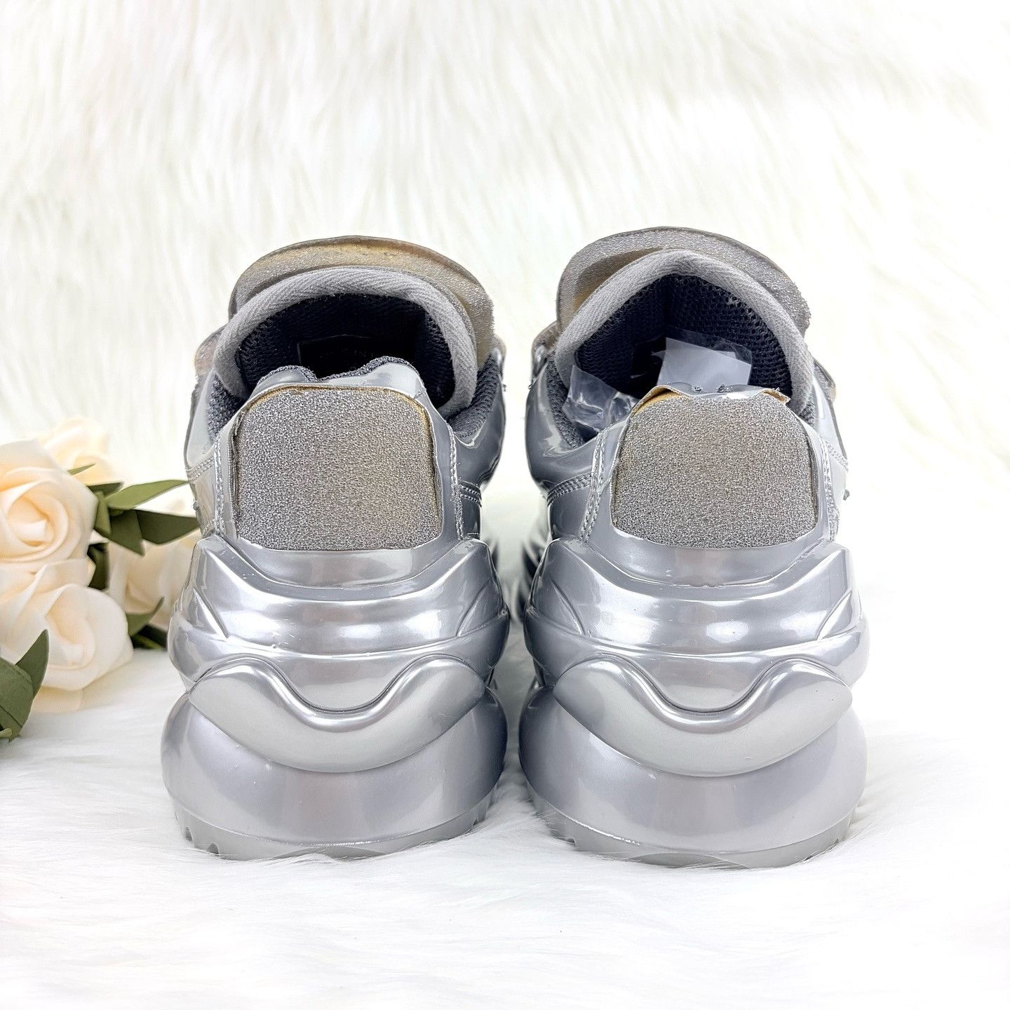 Maison Margiela Maison Margiela Silver Metallic Sneakers Size 35.5 Size US 5.5 / IT 35.5 - 3 Thumbnail