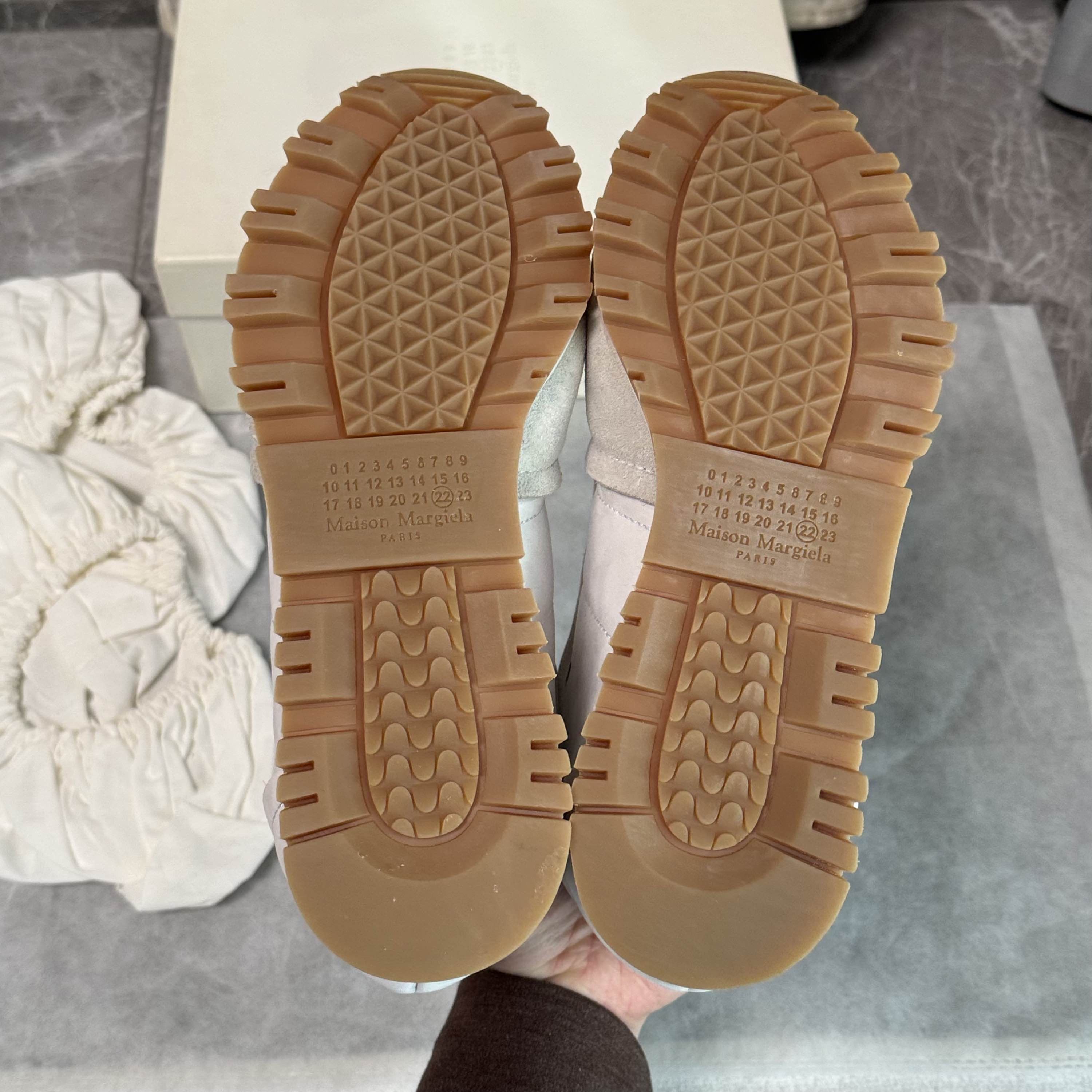 Maison Margiela Maison Margiela Replica Suede Panel Sneakers Size 38 Size US 8 / IT 38 - 4 Thumbnail