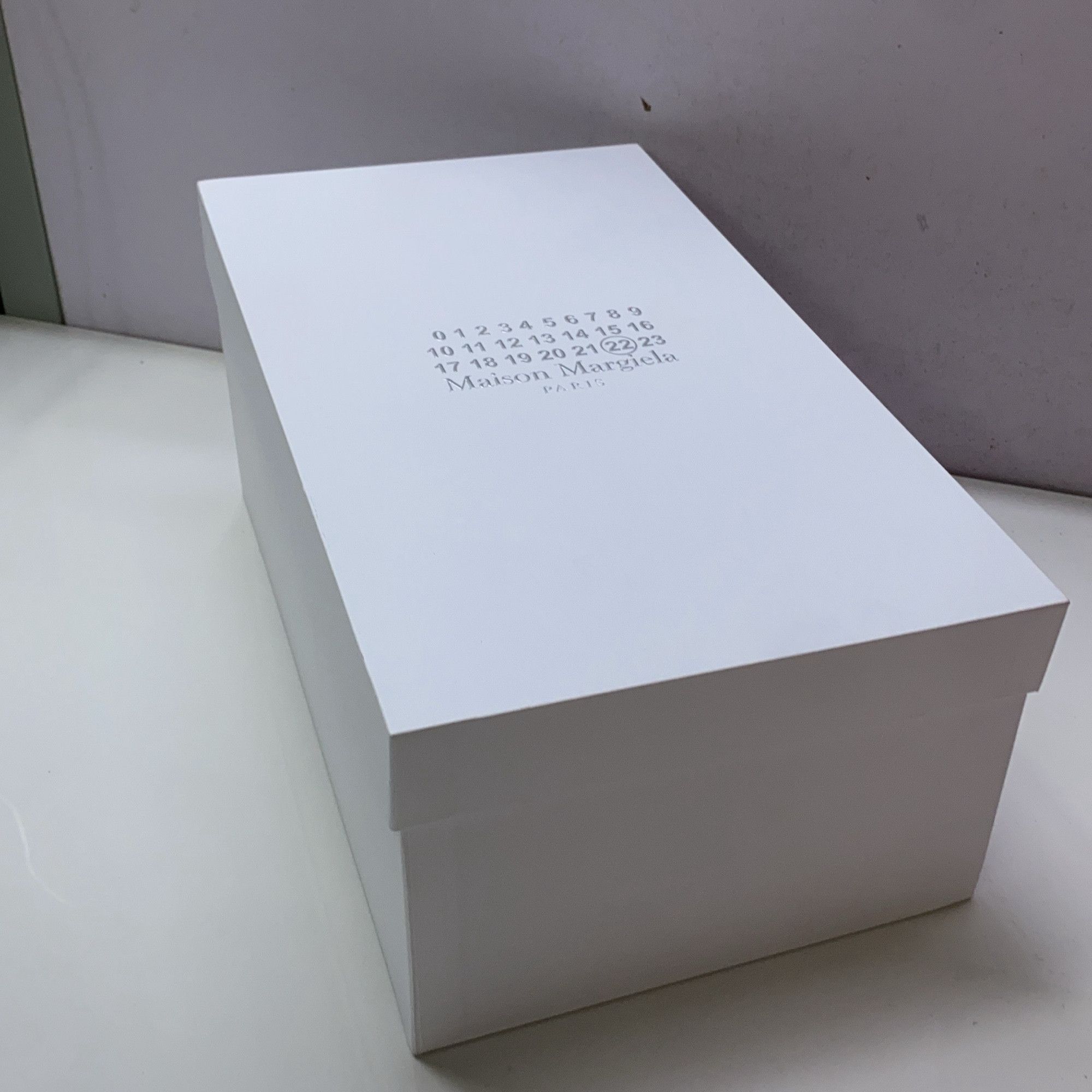 Maison Margiela Maison Margiela Replica Patent Low-Top Sneakers Size 35 Size US 5 / IT 35 - 11 Thumbnail