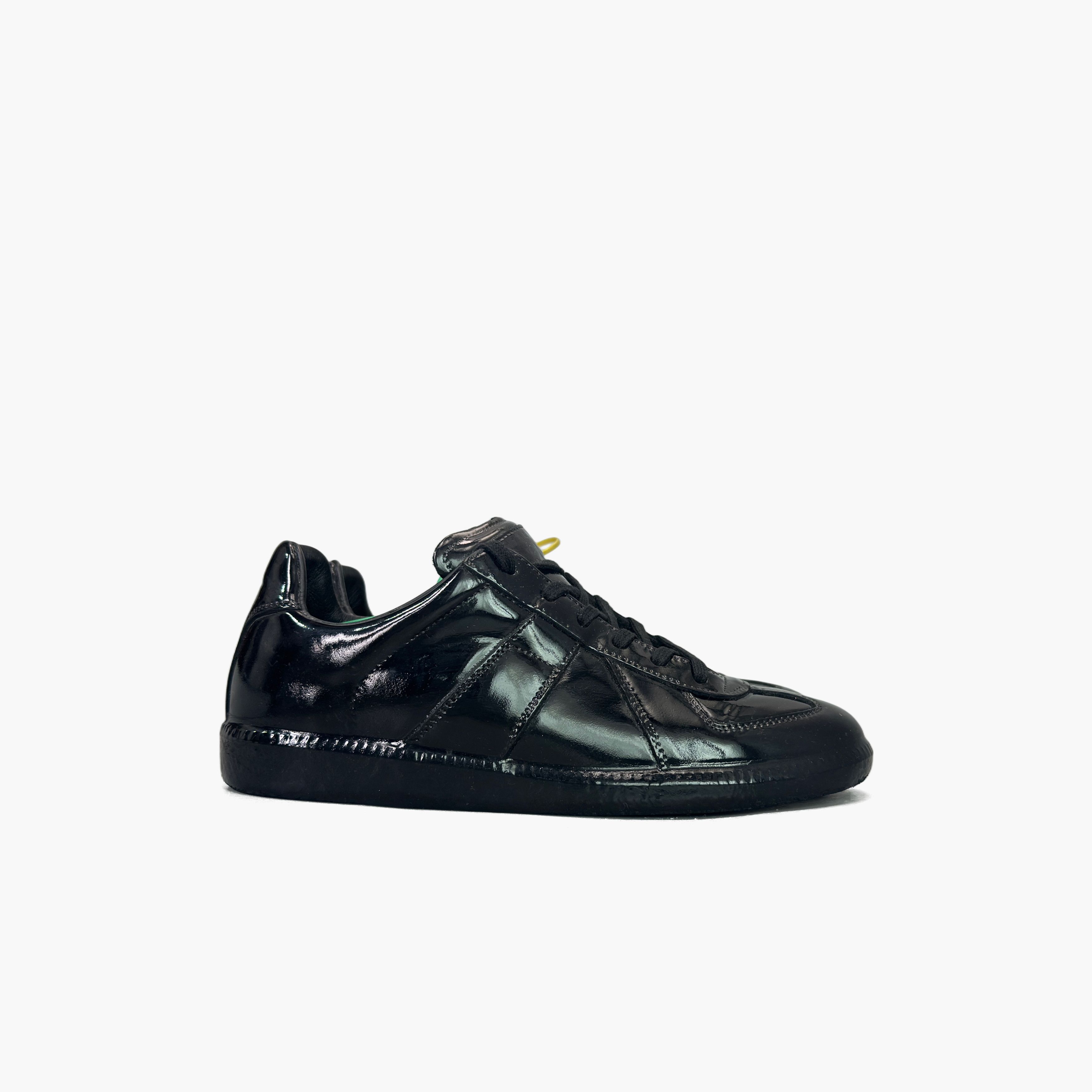 Maison Margiela Maison Margiela Replica Patent Low-Top Sneakers Size 35 Size US 5 / IT 35 - 4 Thumbnail