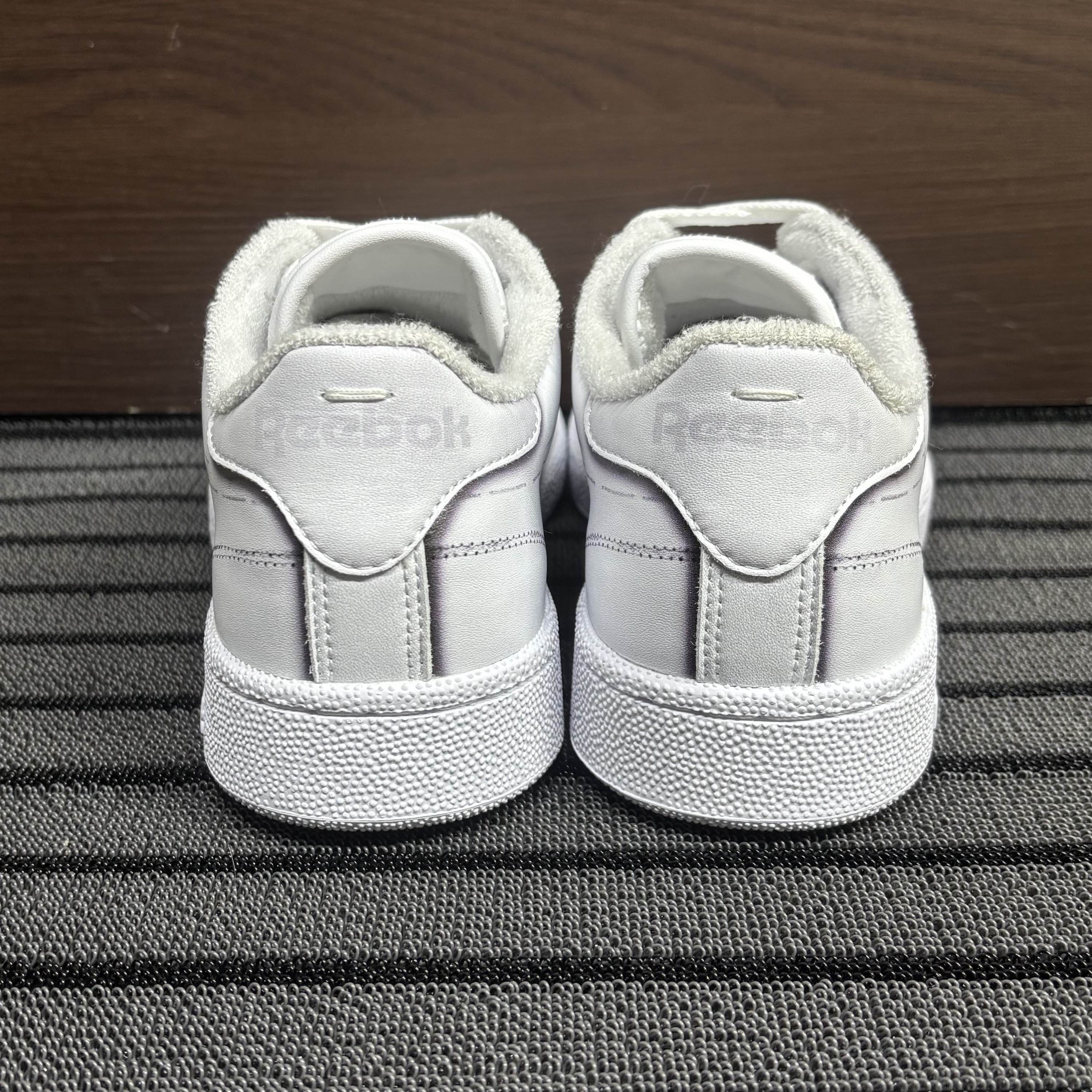 Maison Margiela × Reebok Maison Margiela x Reebok Club C Trompe L'Oeil US 7.5 Size US 7 / EU 40 - 3 Thumbnail