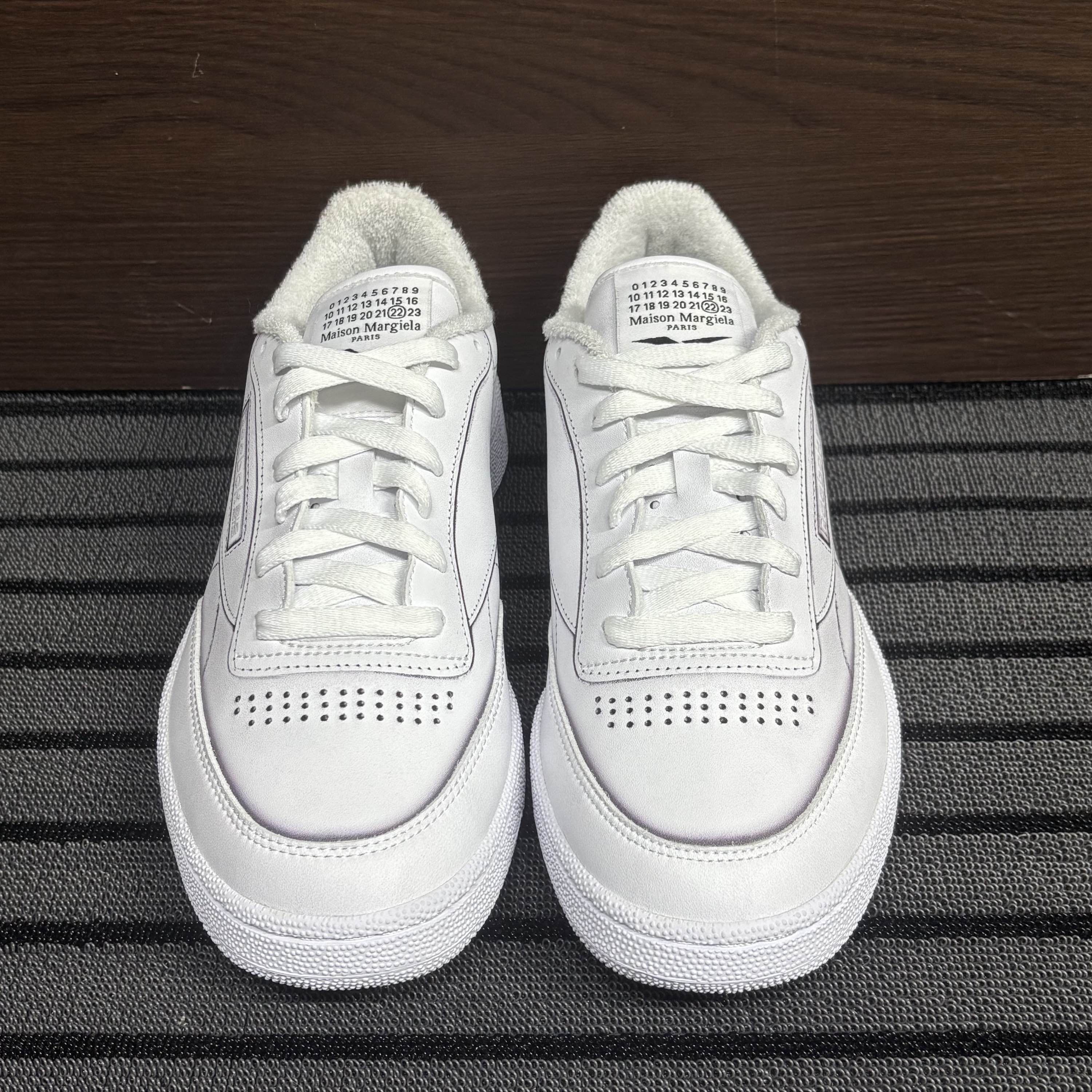 Maison Margiela × Reebok Maison Margiela x Reebok Club C Trompe L'Oeil US 7.5 Size US 7 / EU 40 - 2 Thumbnail