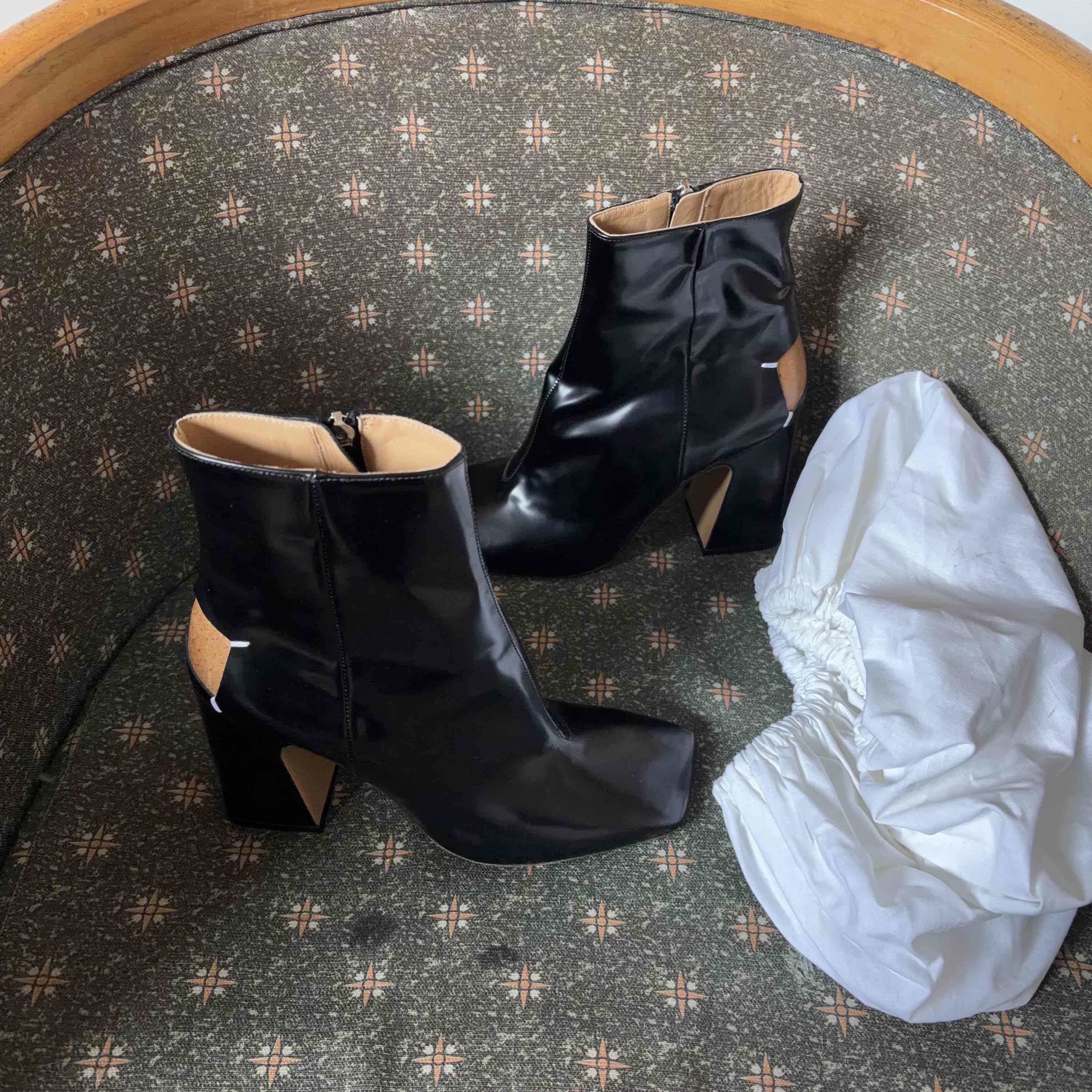 Maison Margiela Maison Margiela Square Toe Boots Size 37.5 Size US 7.5 / IT 37.5 - 6 Thumbnail