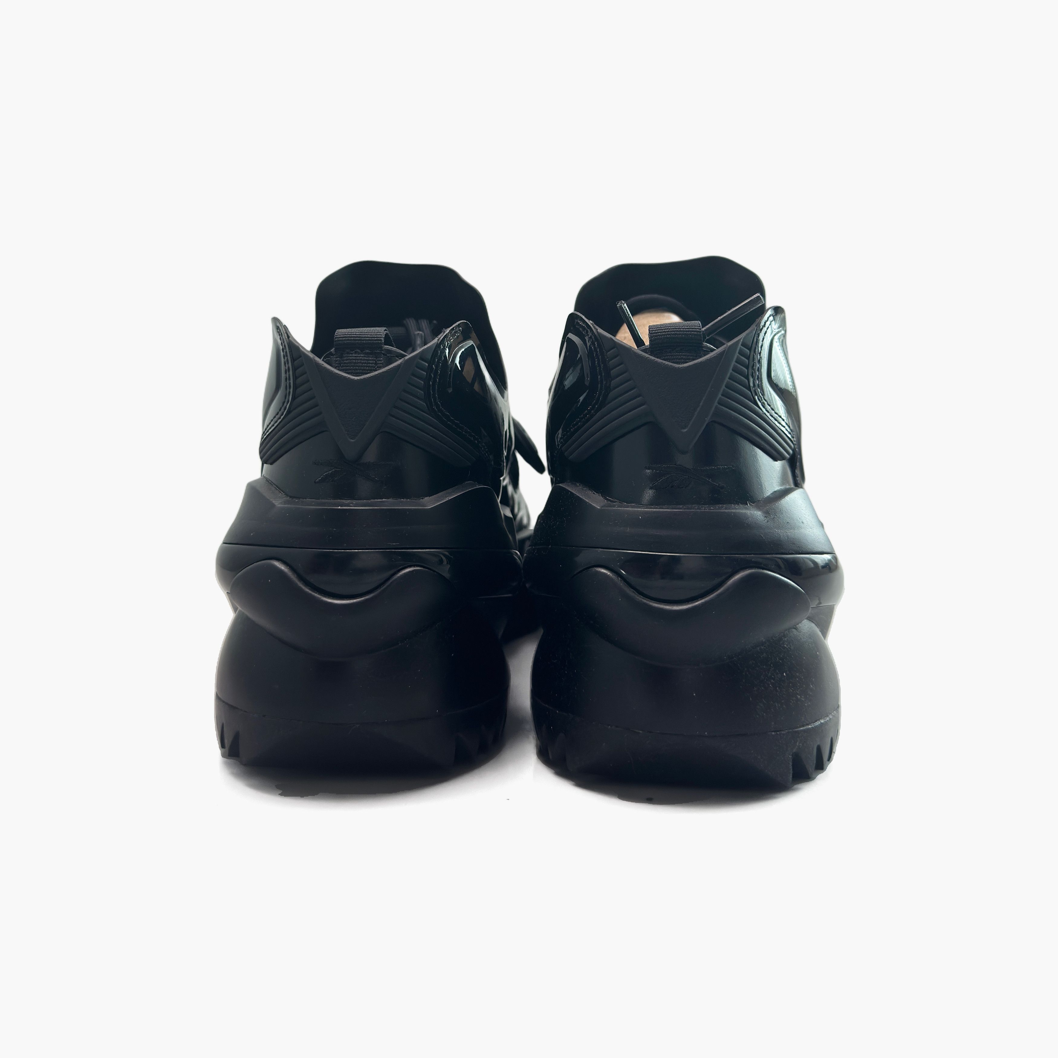 Maison Margiela × Reebok Maison Margiela x Reebok Tabi Pump Sneakers Size 7 Size US 7 / EU 40 - 6 Thumbnail