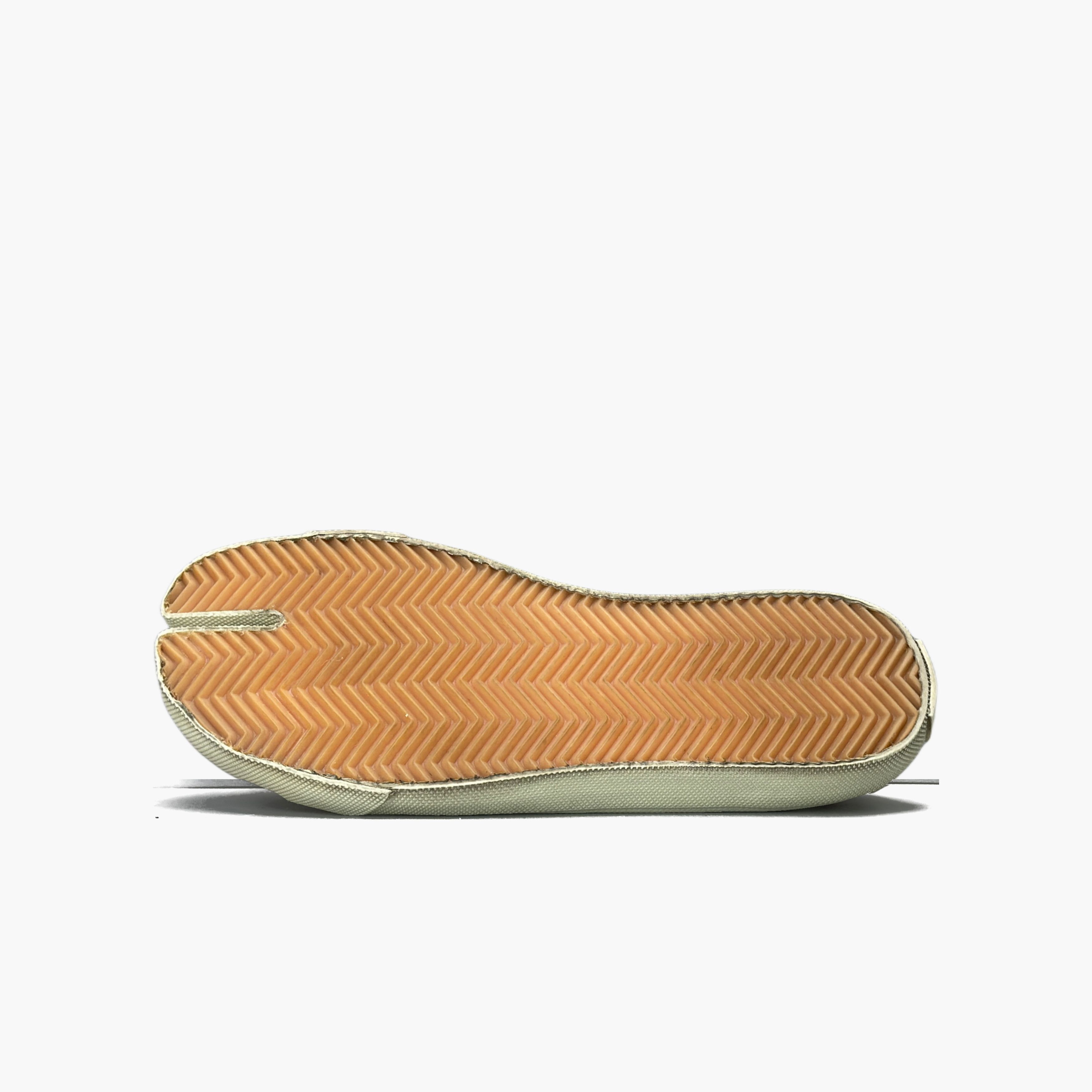 Maison Margiela Maison Margiela Tabi Low-Top Sneakers Size 37 Size US 7 / IT 37 - 8 Thumbnail
