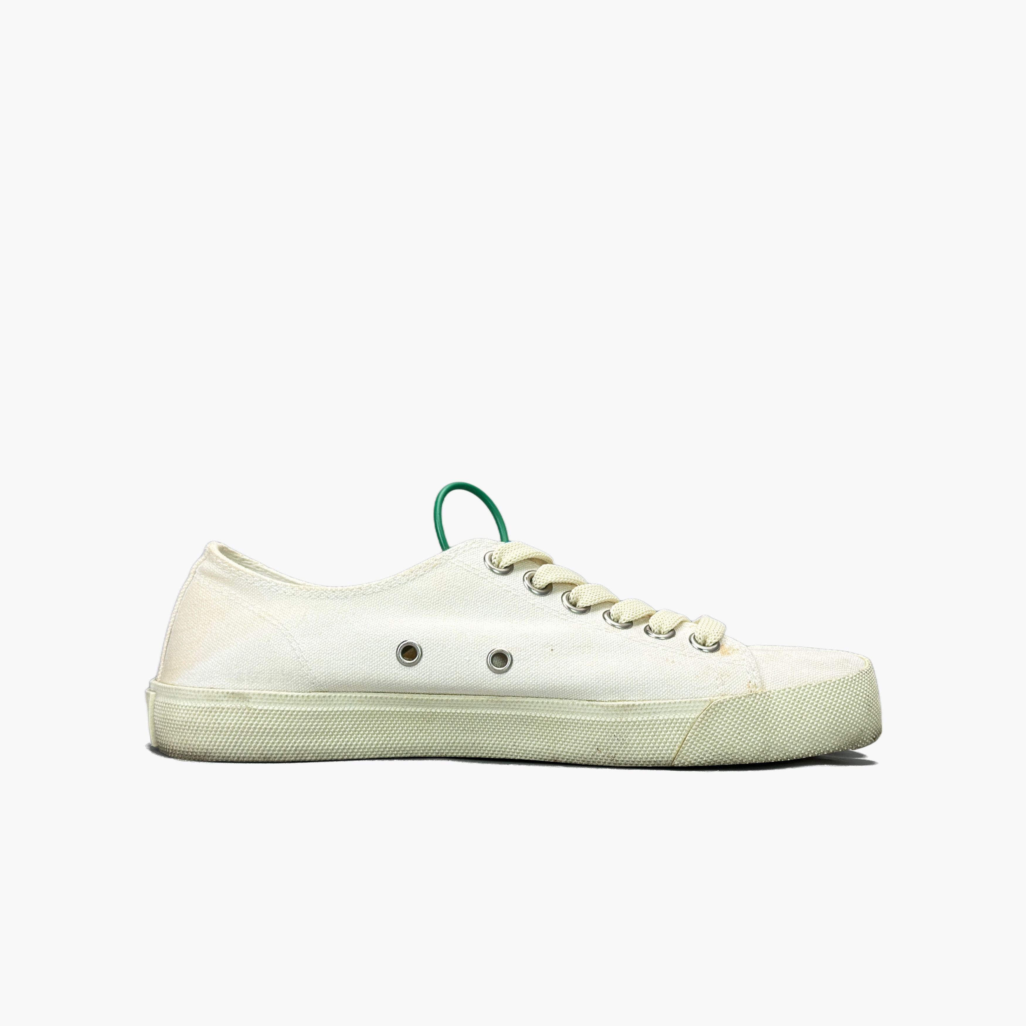 Maison Margiela Maison Margiela Tabi Low-Top Sneakers Size 37 Size US 7 / IT 37 - 2 Thumbnail