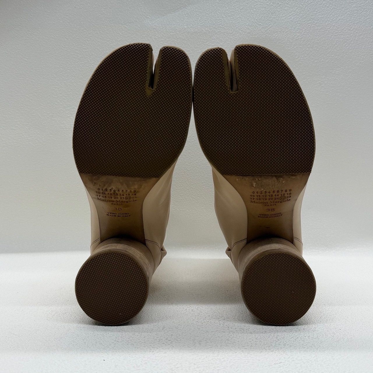 Maison Margiela Maison Margiela Tabi Ankle Boots Size 38 Size US 8 / IT 38 - 4 Thumbnail