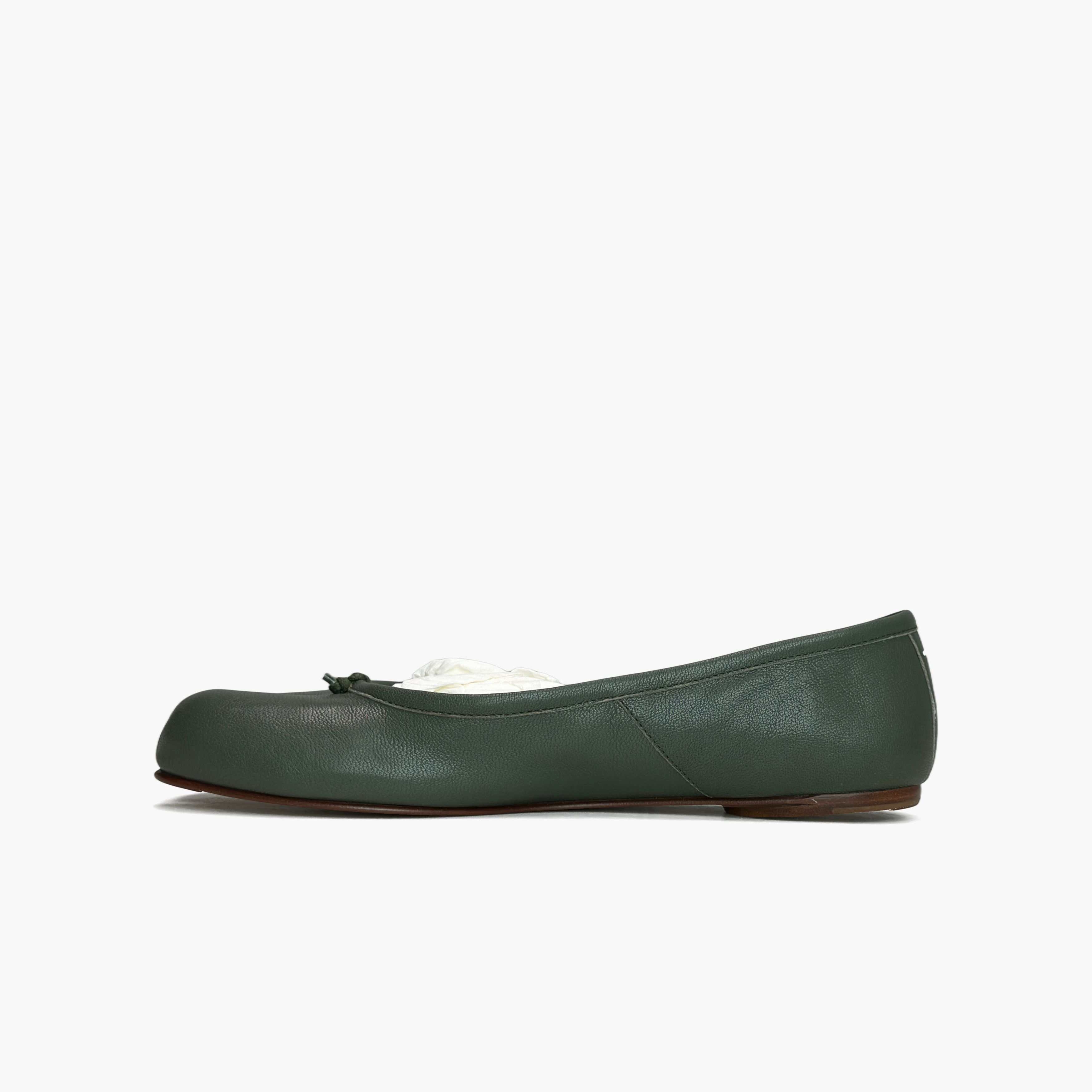 Maison Margiela Maison Margiela Green Leather Tabi Ballet Flats Size 37 Size US 7 / IT 37 - 3 Thumbnail