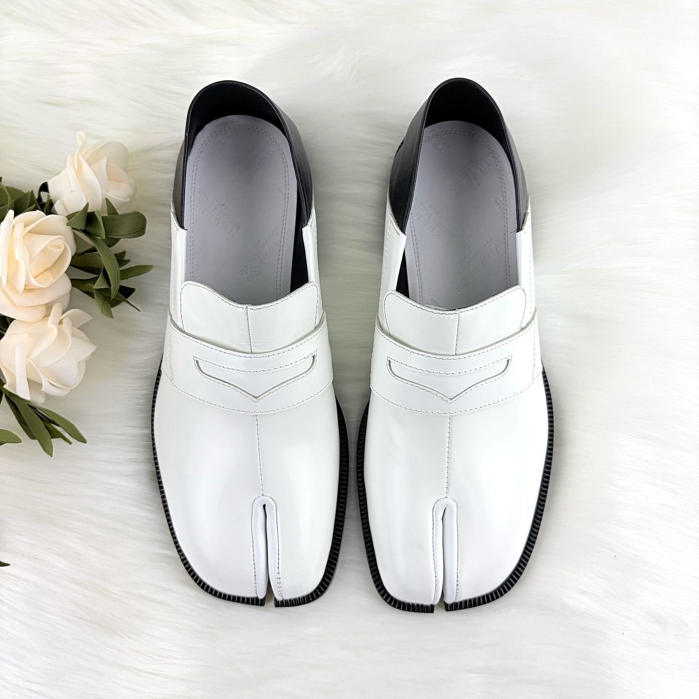 Maison Margiela Maison Margiela Tabi Two-Tone Loafers Size 37 Size US 7 / IT 37 - 2 Thumbnail