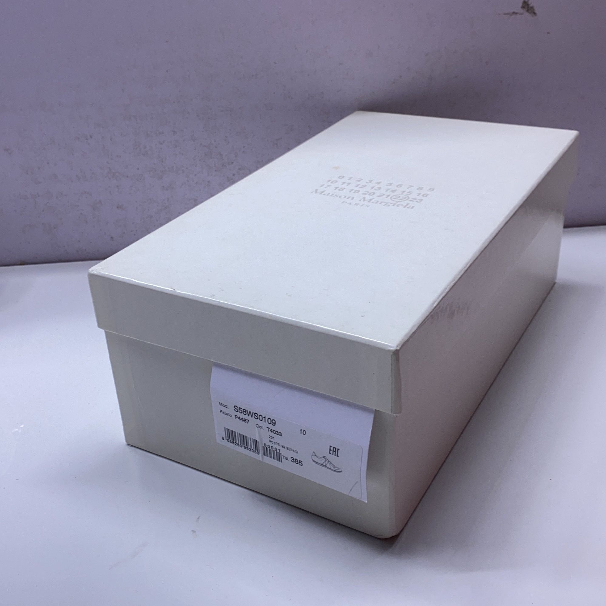 Maison Margiela Maison Margiela Replica Patent Leather Sneakers Size 38.5 Size US 8.5 / IT 38.5 - 11 Thumbnail