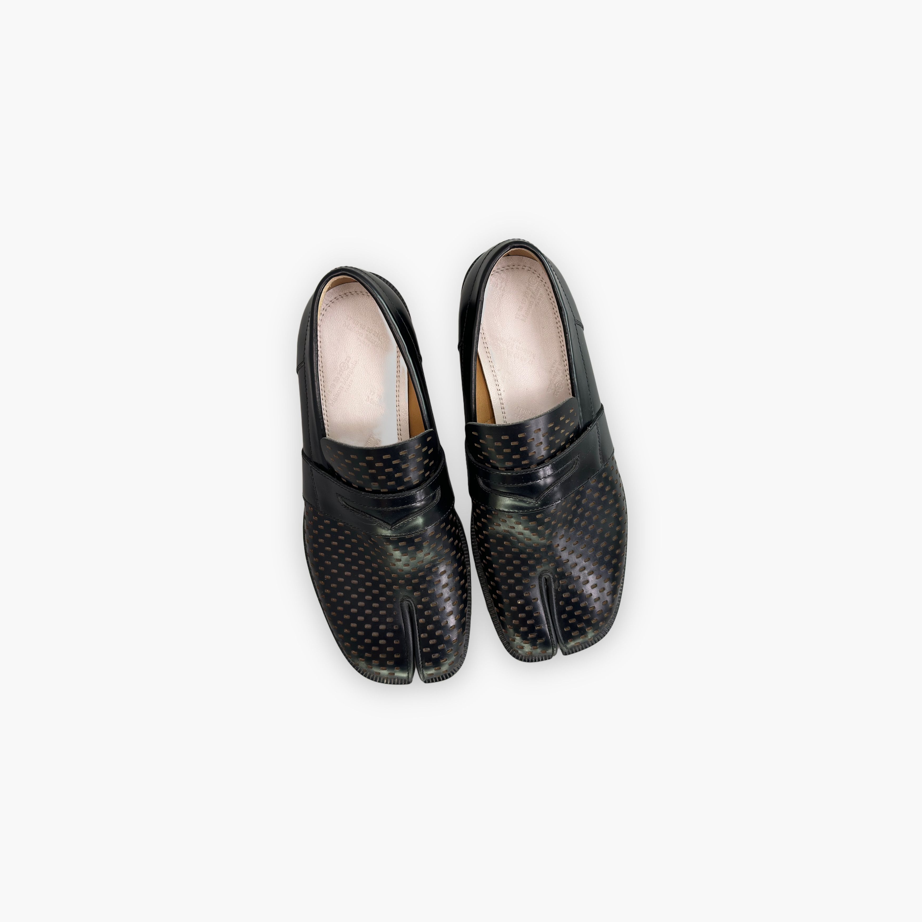 Maison Margiela Maison Margiela Perforated Tabi Loafers Size 37.5 Size US 7.5 / IT 37.5 - 9 Thumbnail