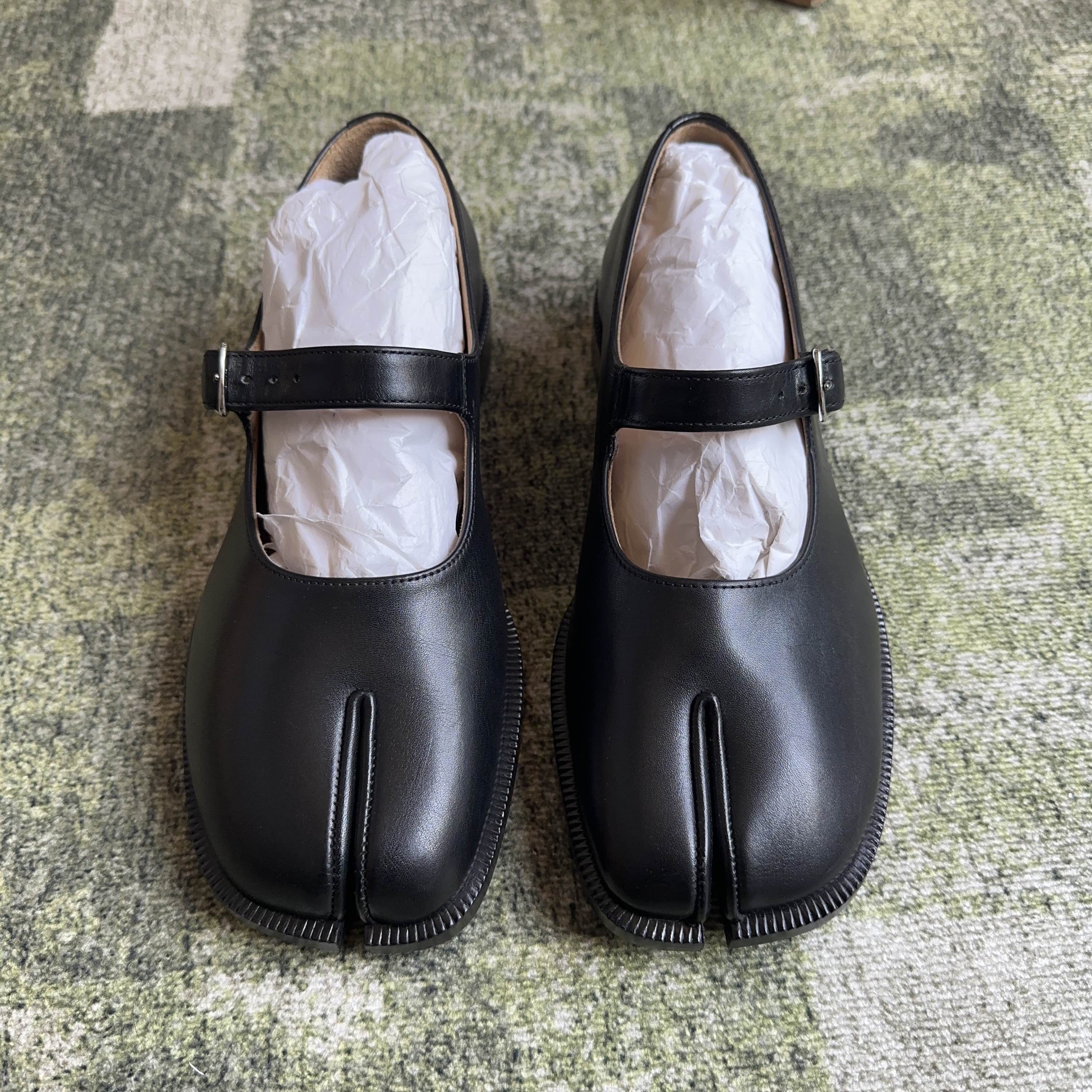 Maison Margiela Maison Margiela Tabi Mary Jane Flats Size 37 Size US 7 / IT 37 - 2 Thumbnail