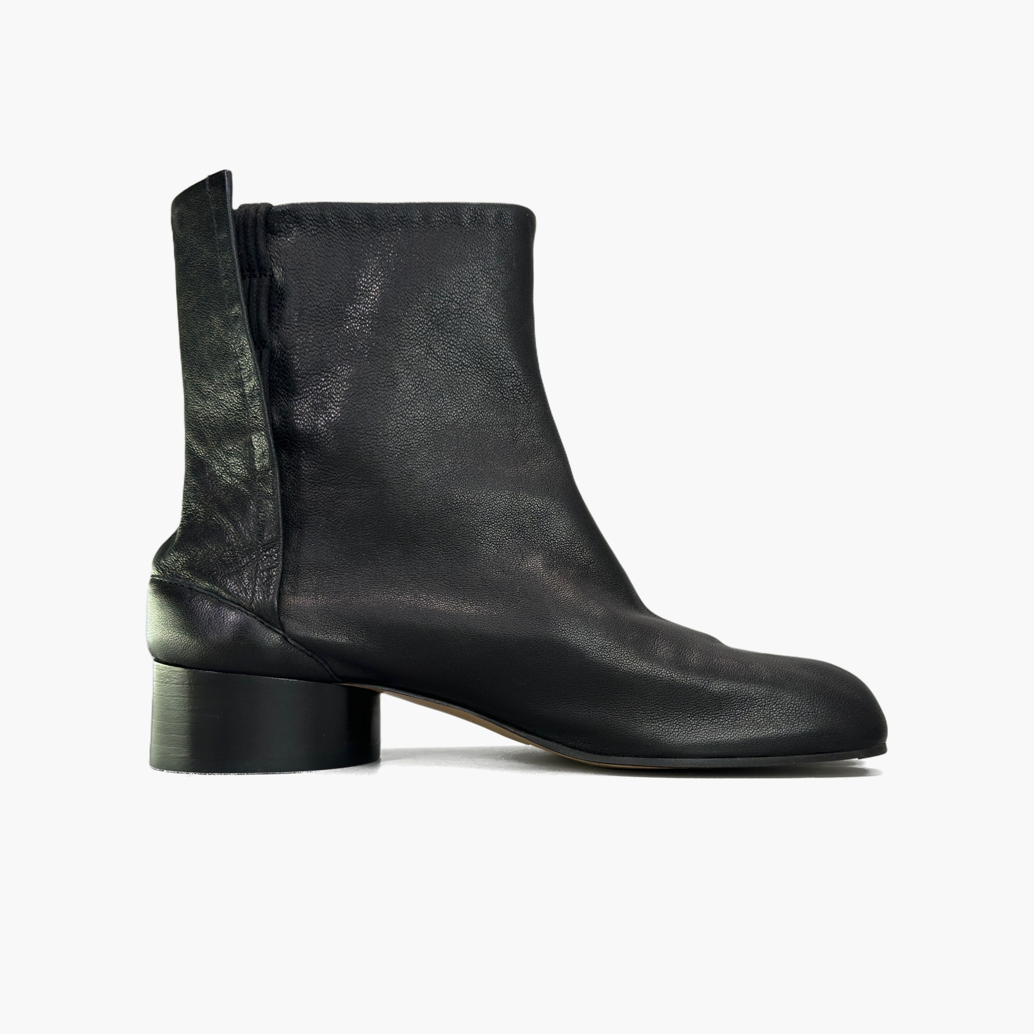 Maison Margiela Maison Margiela Black Tabi Boots Size 37 Size US 7 / IT 37 - 2 Thumbnail