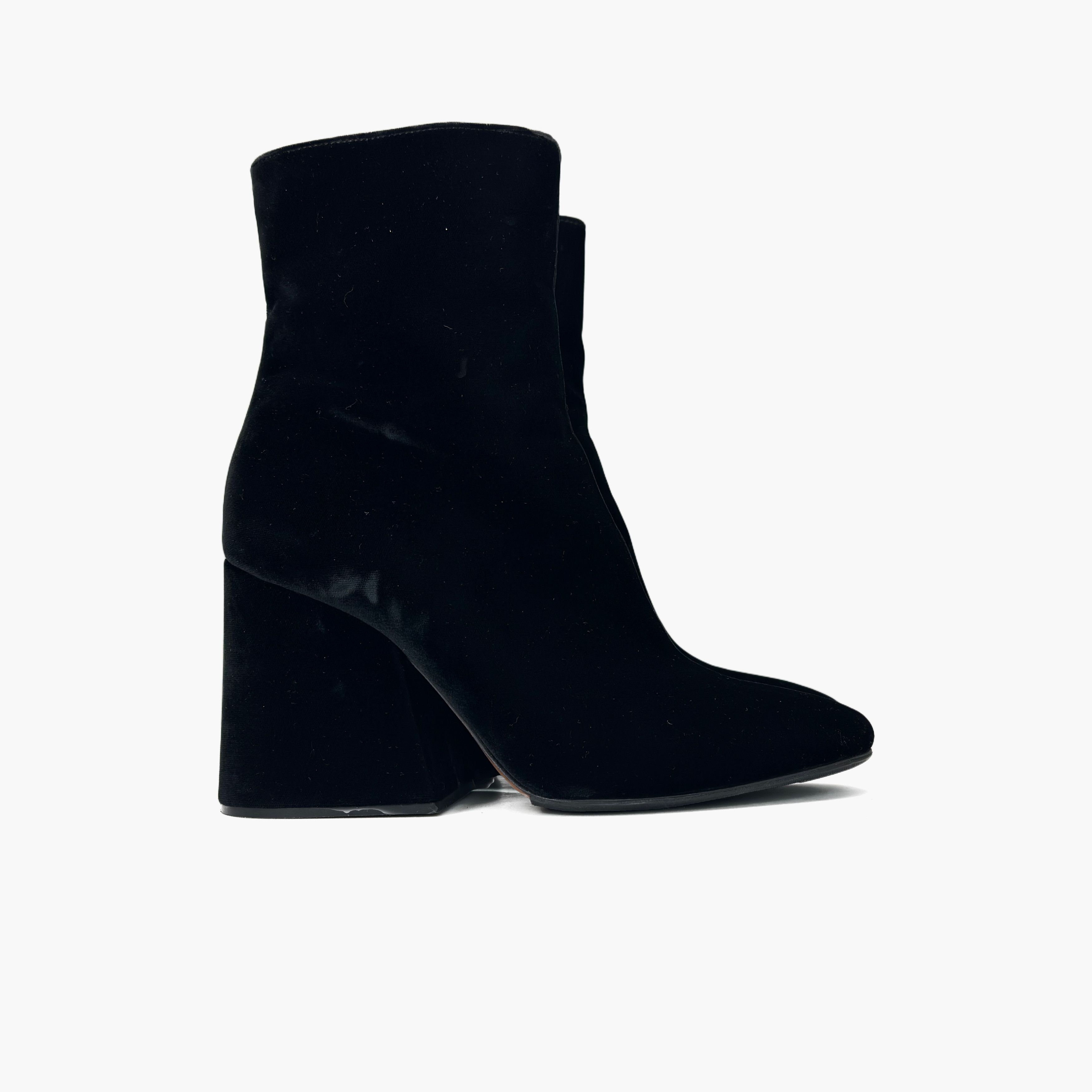 Maison Margiela Maison Margiela Velvet Tabi Boots Size 39 Size US 9 / IT 39 - 4 Thumbnail