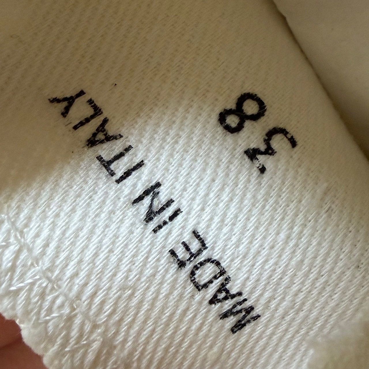 Maison Margiela Maison Margiela Tabi Low-Top Sneakers Size 38 Size US 8 / IT 38 - 5 Thumbnail