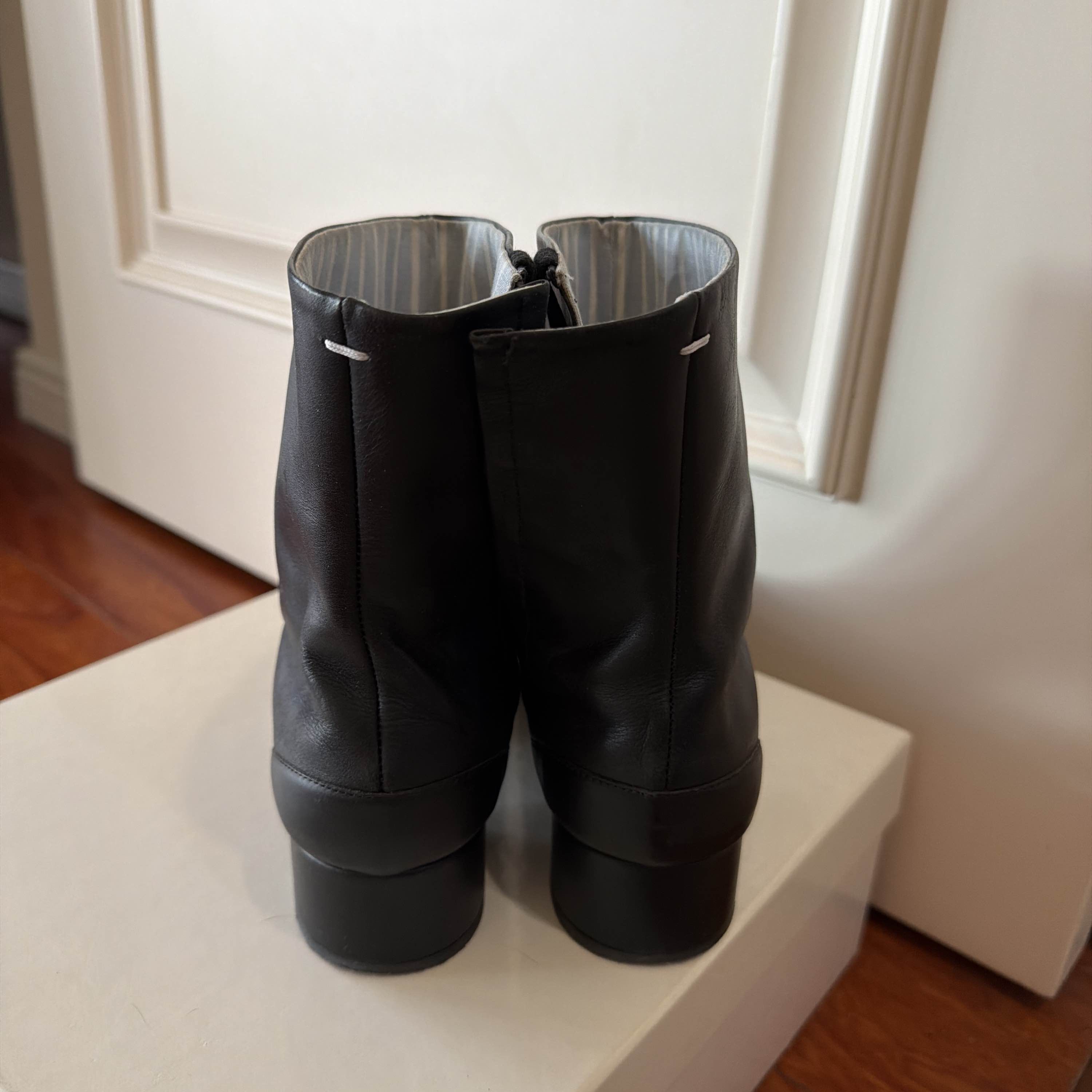 Maison Margiela Maison Margiela Black Leather Tabi Boots Size 38 Size US 8 / IT 38 - 3 Thumbnail
